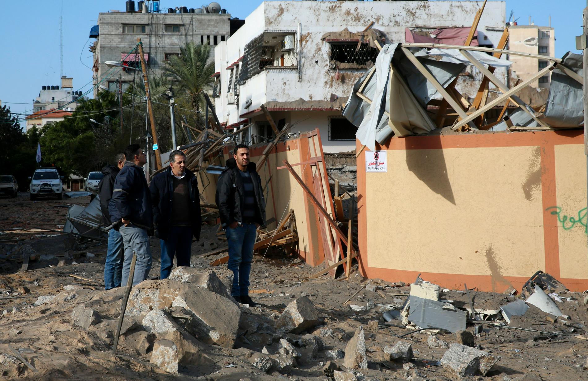 Hamasledaren Ismail Haniyas högkvarter var ett av flera israeliska mål runtom i Gazaremsan.