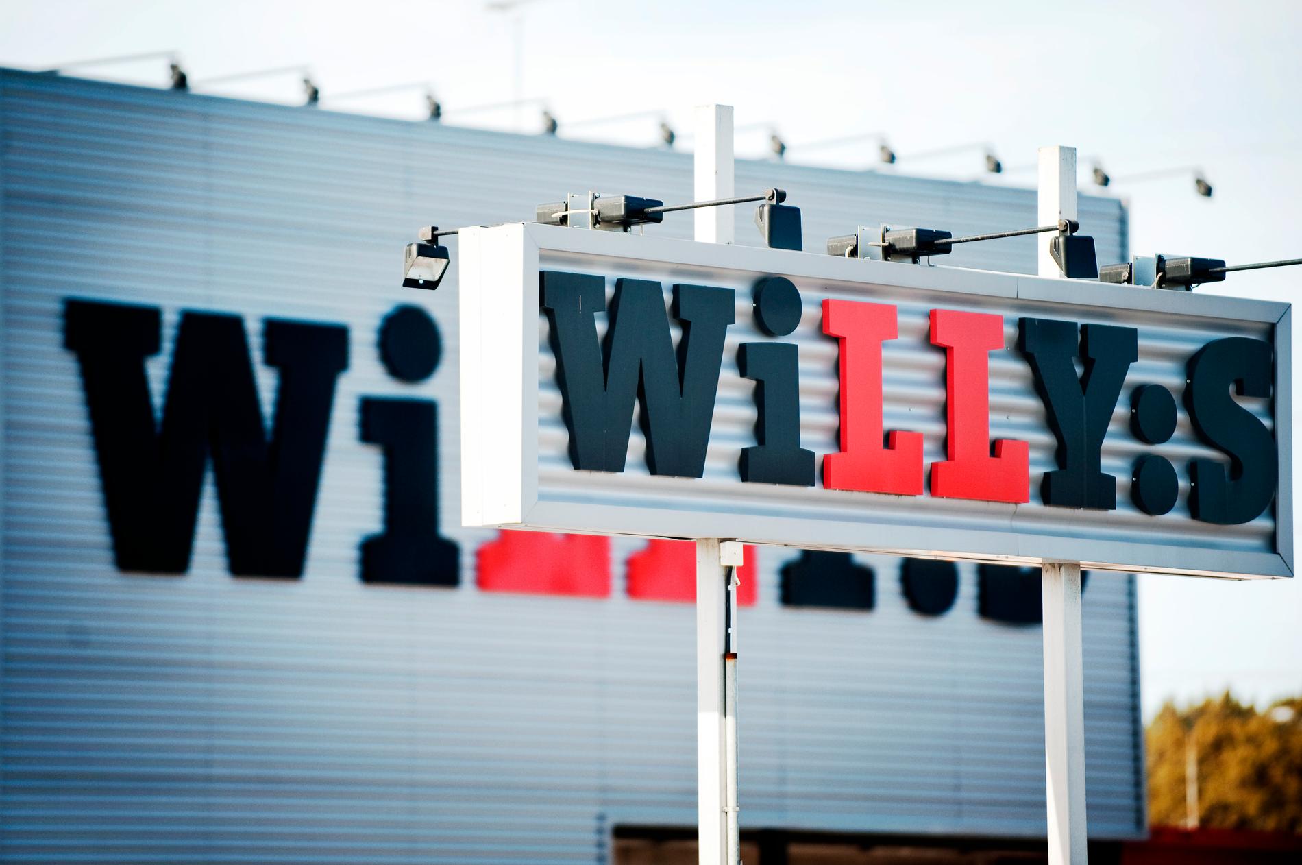 Matbutikskedjan Willys har valt att plocka bort sina annonser från Stoppa Pressarna.