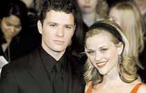 Ryan Phillippe – Reese Witherspoon