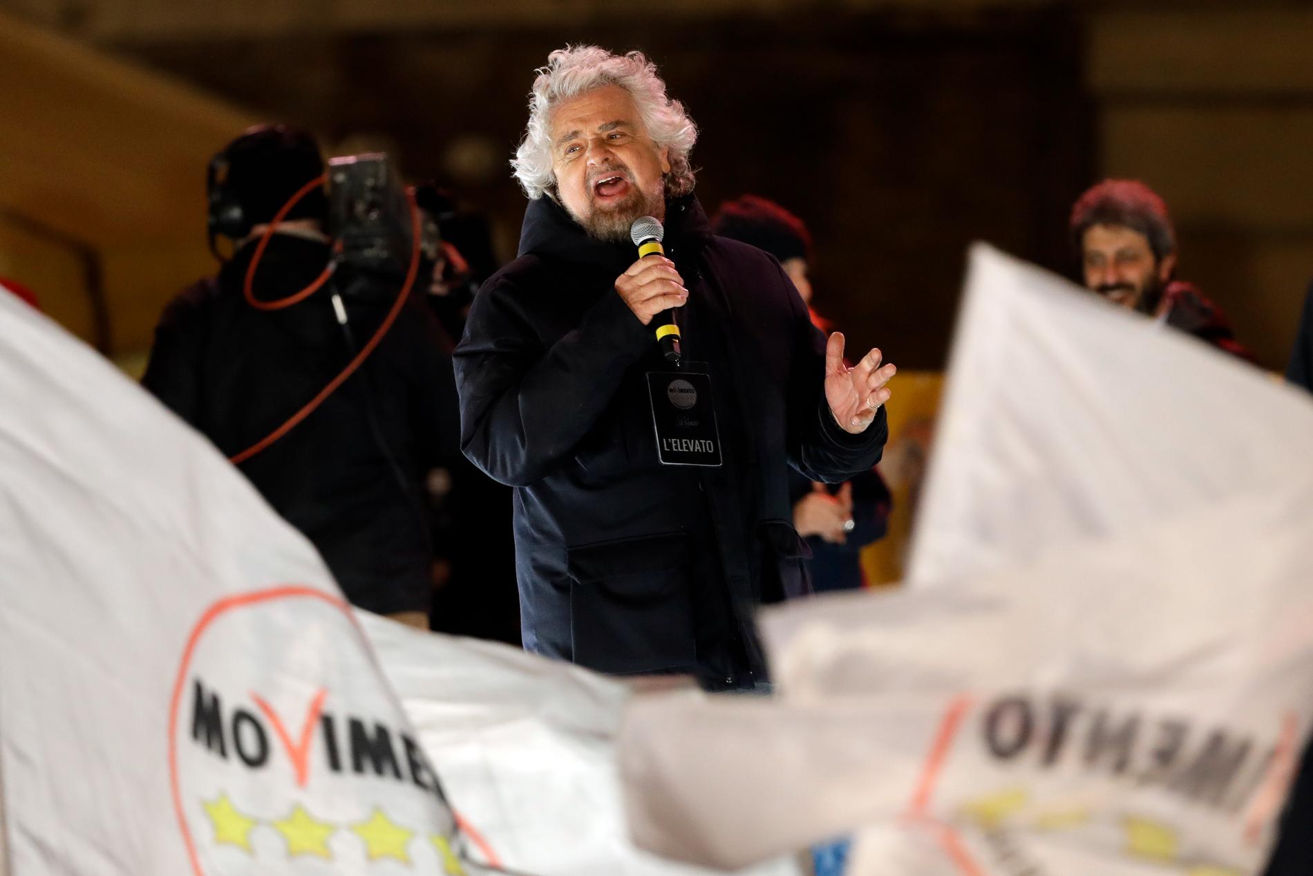 Femstjärnerörelsens grundare Beppe Grillo hävdar att vaccin försämrar friska barns immunförsvar. Arkivbild.
