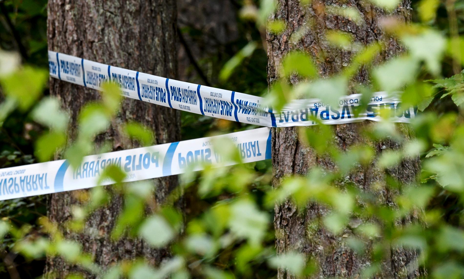 Offret hittades i ett skogsområde vid sjön Flaten i södra Stockholm. Arkivbild.