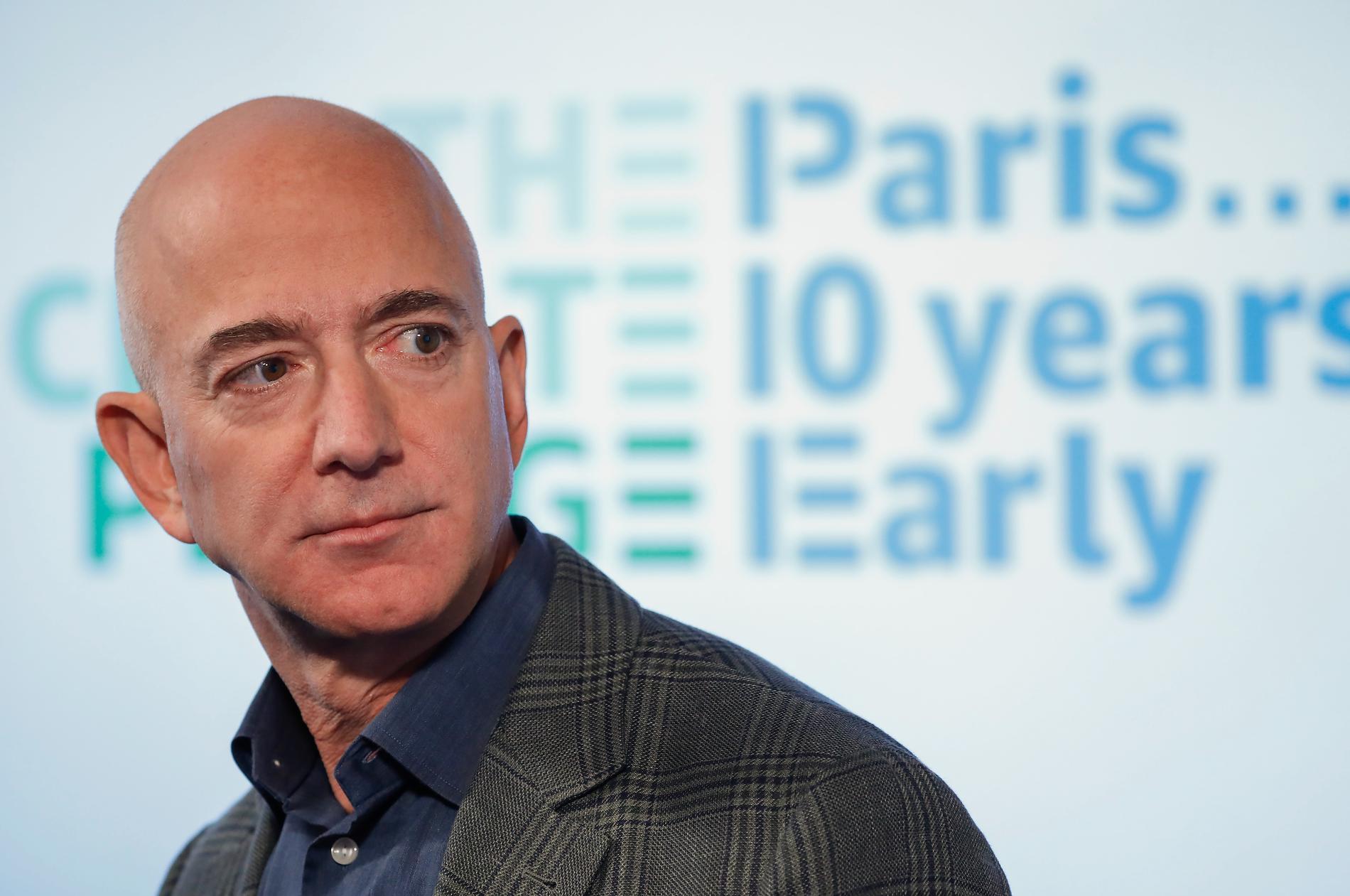 Jeff Bezos företag Amazon ska vara klimatneutralt 2040, tio år innan Parisavtalet kräver. Arkivbild.
