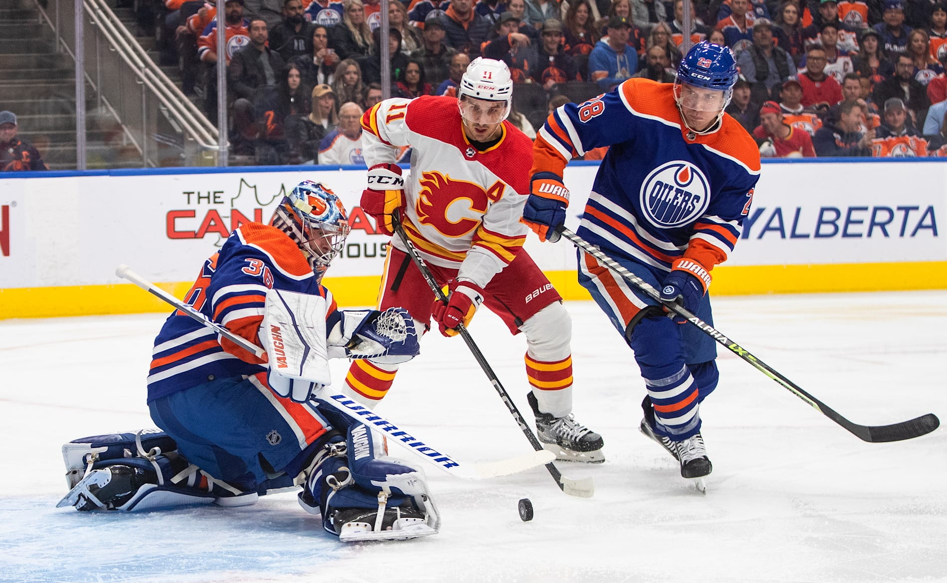 Calgary Flames tog hem säsongens första match mot Edmonton