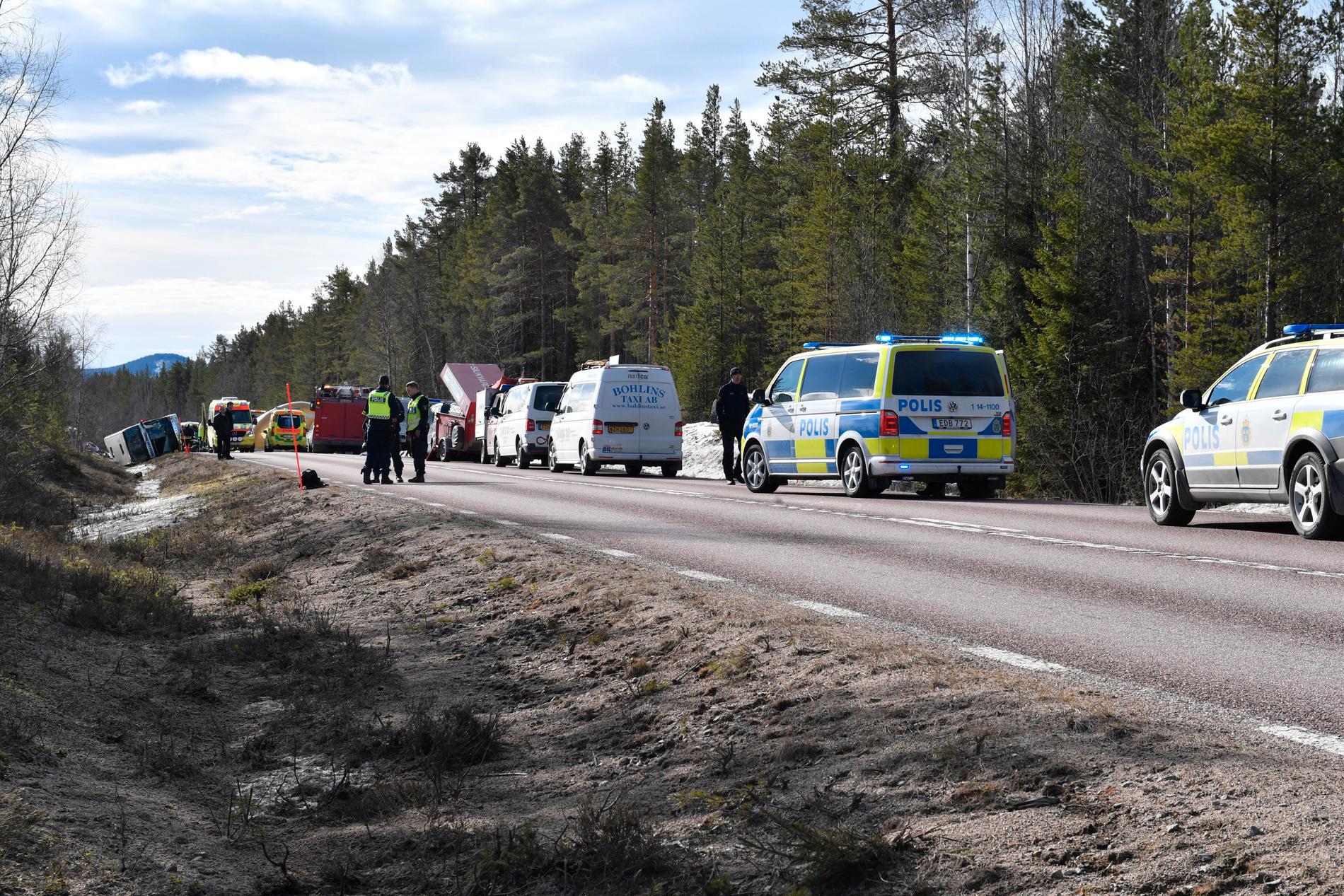 Tre skolelever omkom i bussolyckan utanför Sveg 2017. Arkivbild.