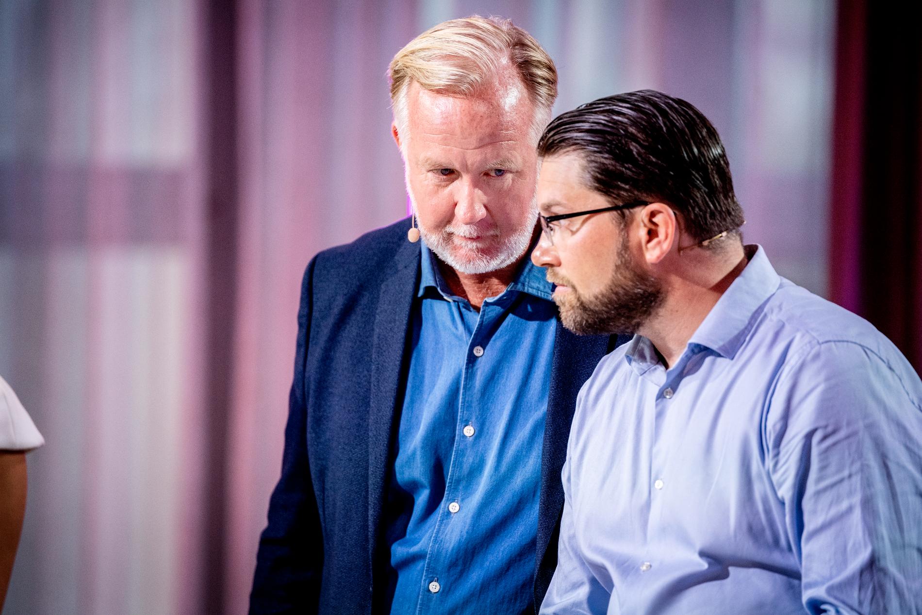 Johan Pehrson och Jimmie Åkesson på Aftonbladets partiledardebatt.
