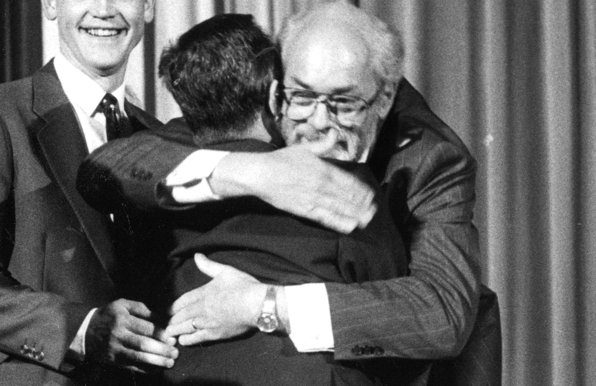 Leif ”Blomman” Blomberg och Sigvard Marjasin slöt fred på LO-kongressen 1986 trots den till en början spända stämningen.