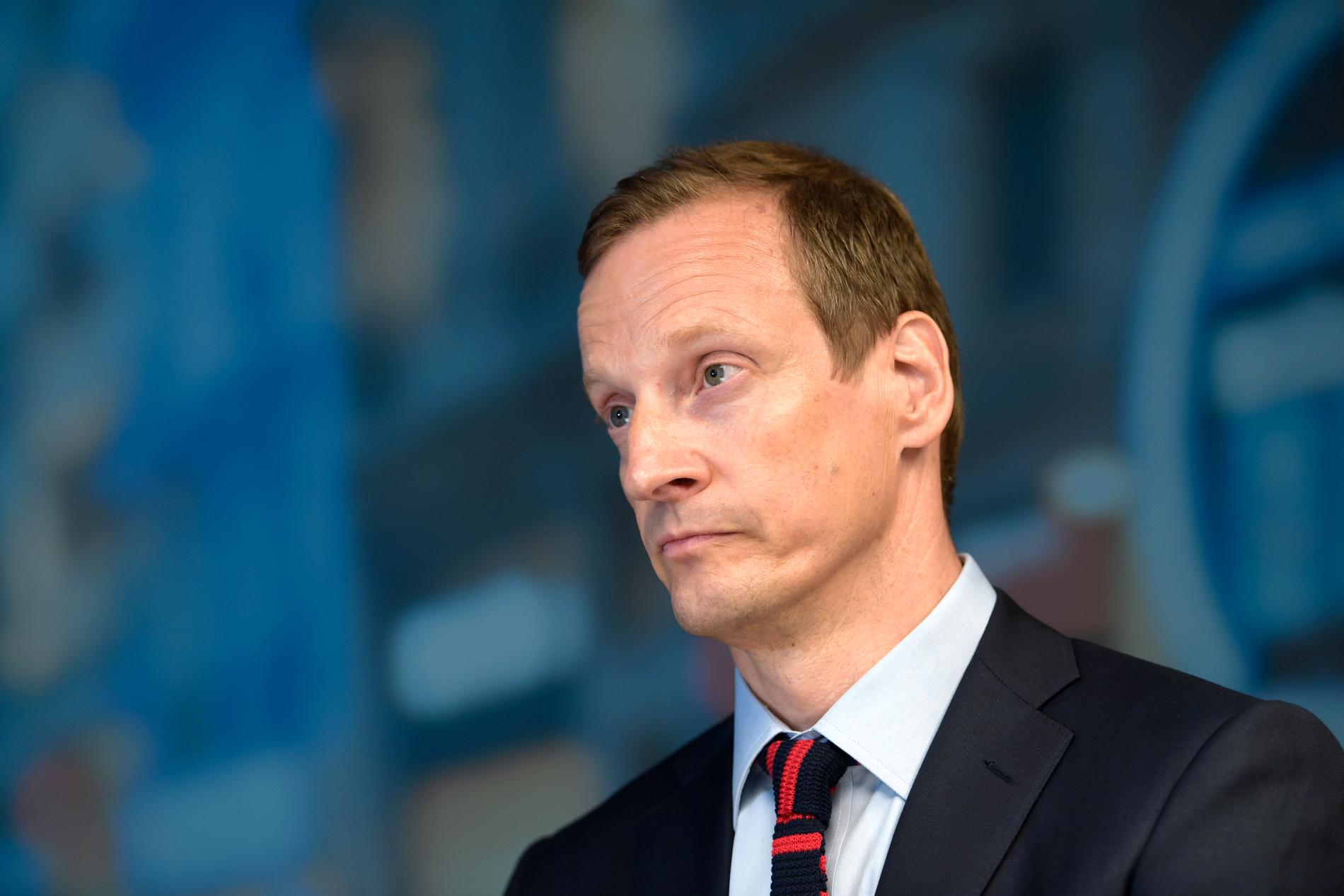 Moderaternas vice partisekreterare Anders Edholm har tagit upp falsk information som sprids om partiet med valobservatörer från OSSE. Arkivbild.