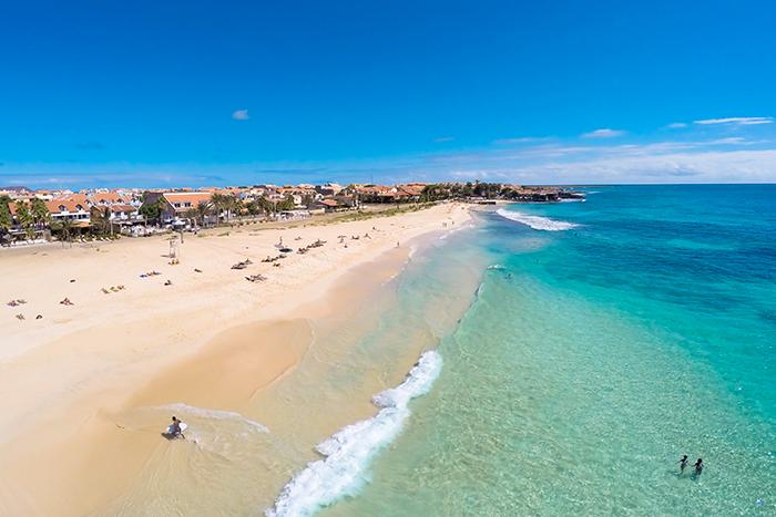 Kap Verde är en drömdestination för både vindsurfare och dykare. 