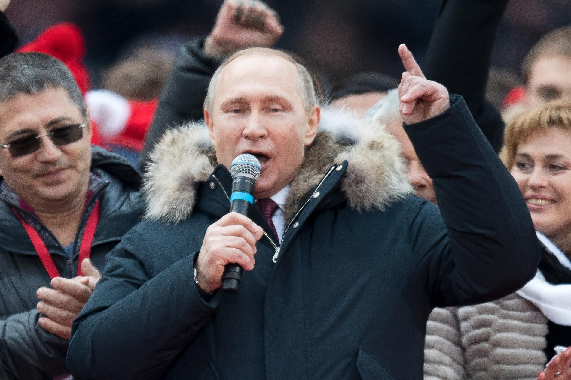 Stadionevenemanget var crescendot på Putins presidentvalskampanj. En välregisserad föreställning inför en köpt och dittvingad publik.
