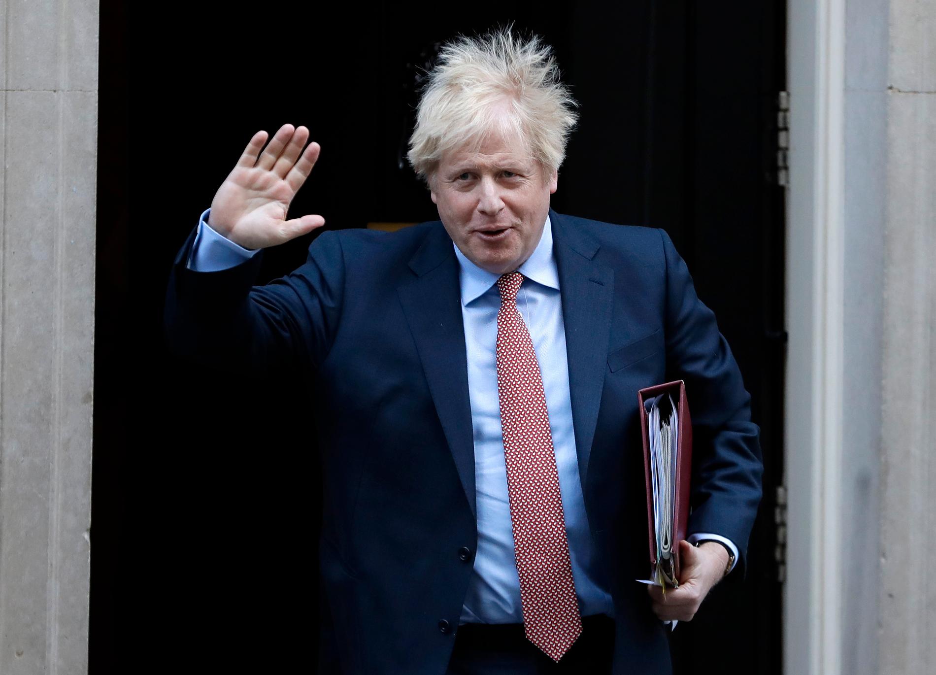 Storbritanniens premiärminister Boris Johnson utanför 10 Downing Street i London. Efter EU-uträdet väntar tuffa förhandlingar kring den framtida relationen med unionen.
