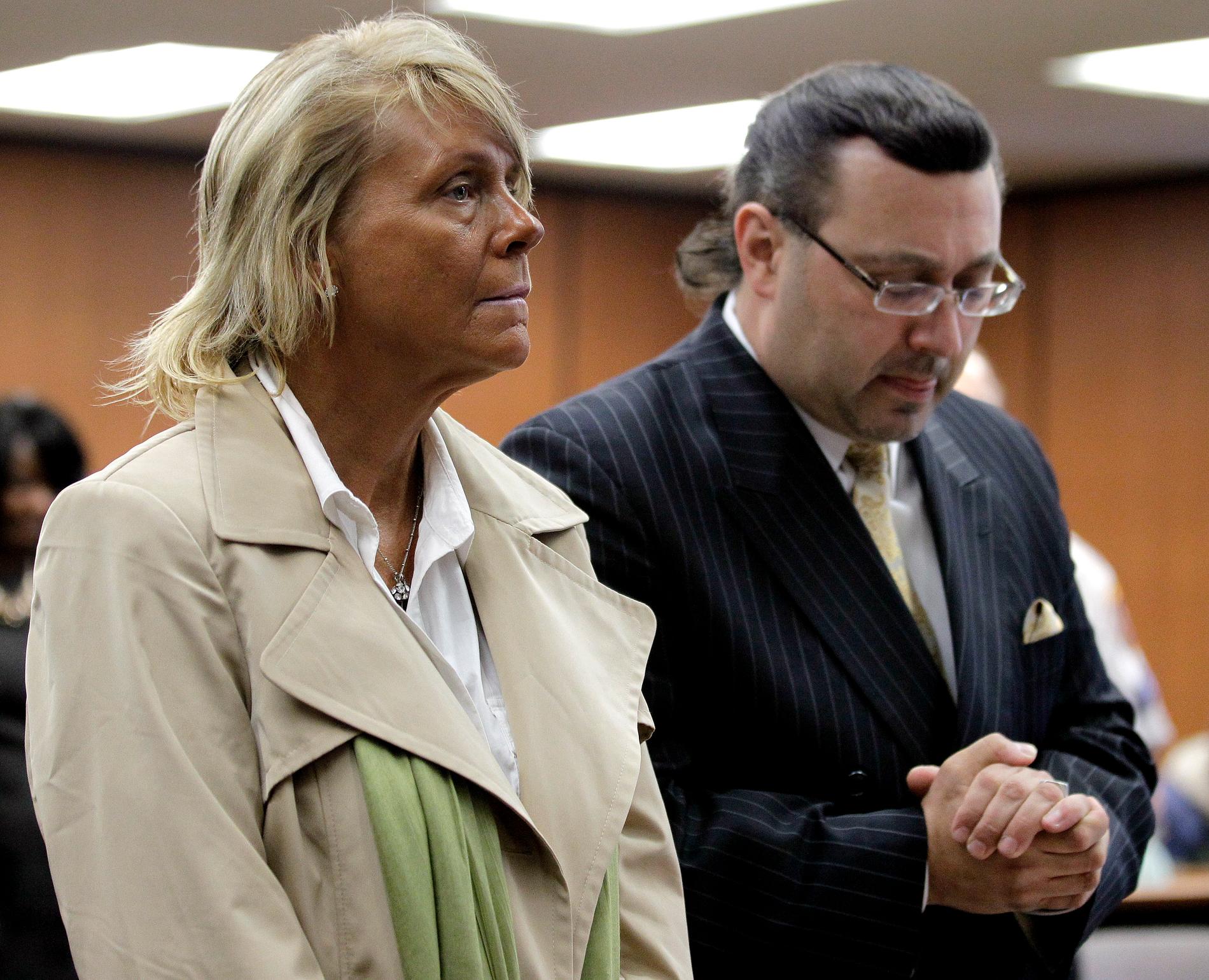Patricia Krentcil med sin advokat under rättegången 2012.