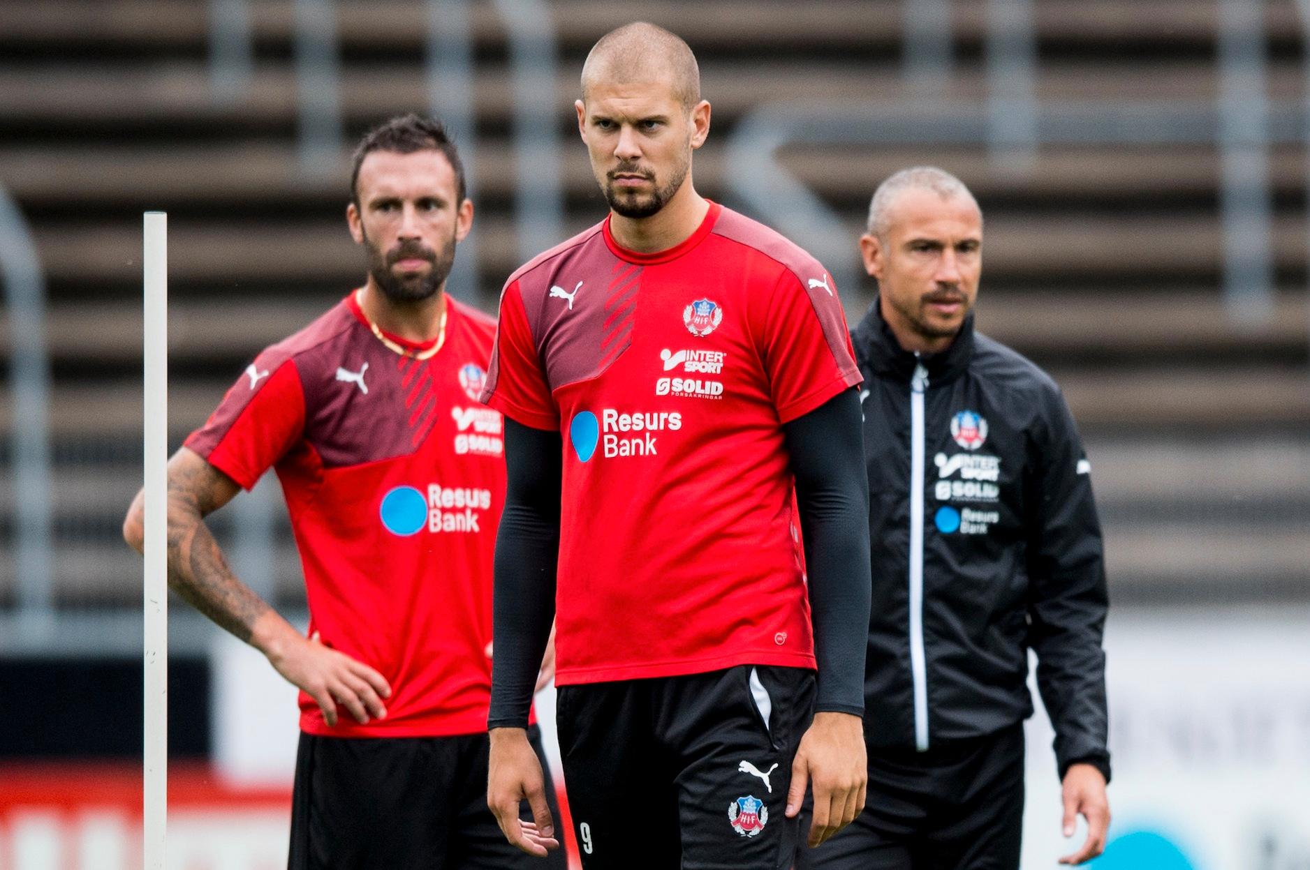 Rade Prica, Robin Simovic och manager Henrik Larsson under en träning.