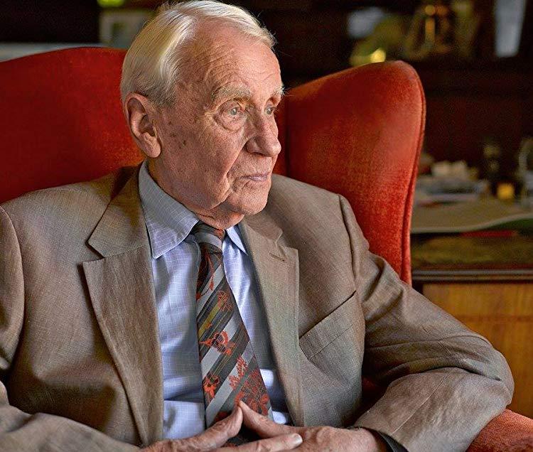 Christopher Tolkien är död. Han blev 95 år gammal.
