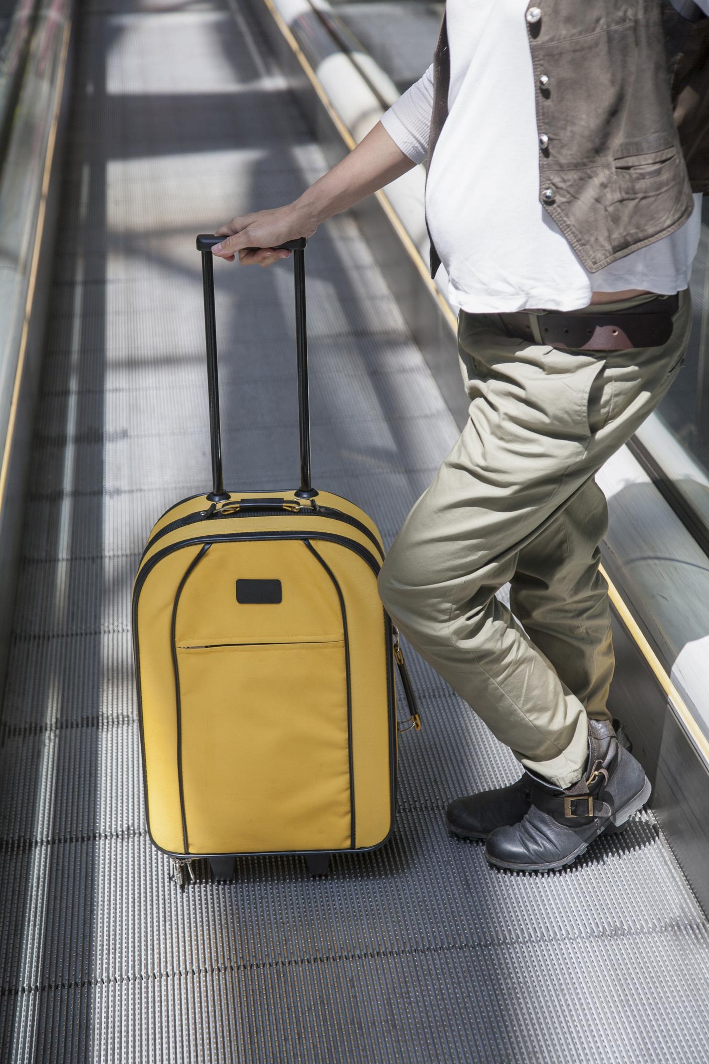 Flyger du med handbagage hos Ryanair kan du tvingas lämna in handbagaget.