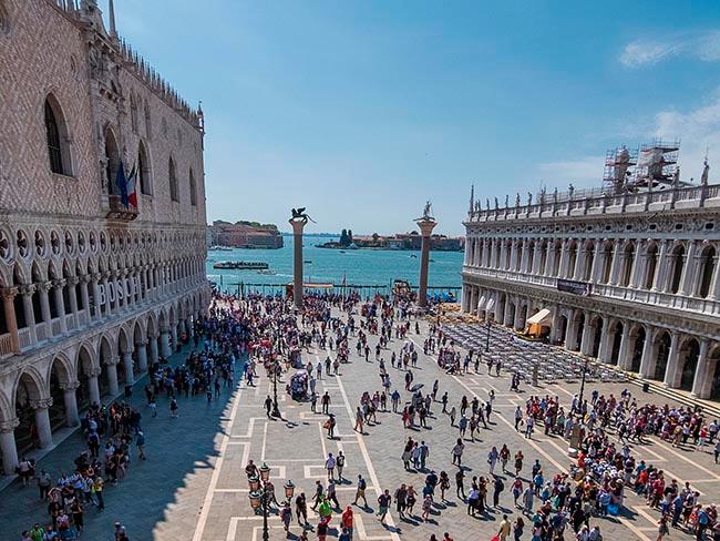 Många vill besöka St Mark’s Square i Venedig. 