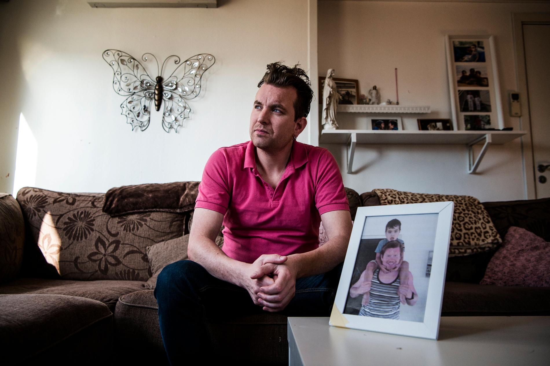 Johnny Svensson, 41, berättar om saknaden efter sin bror.