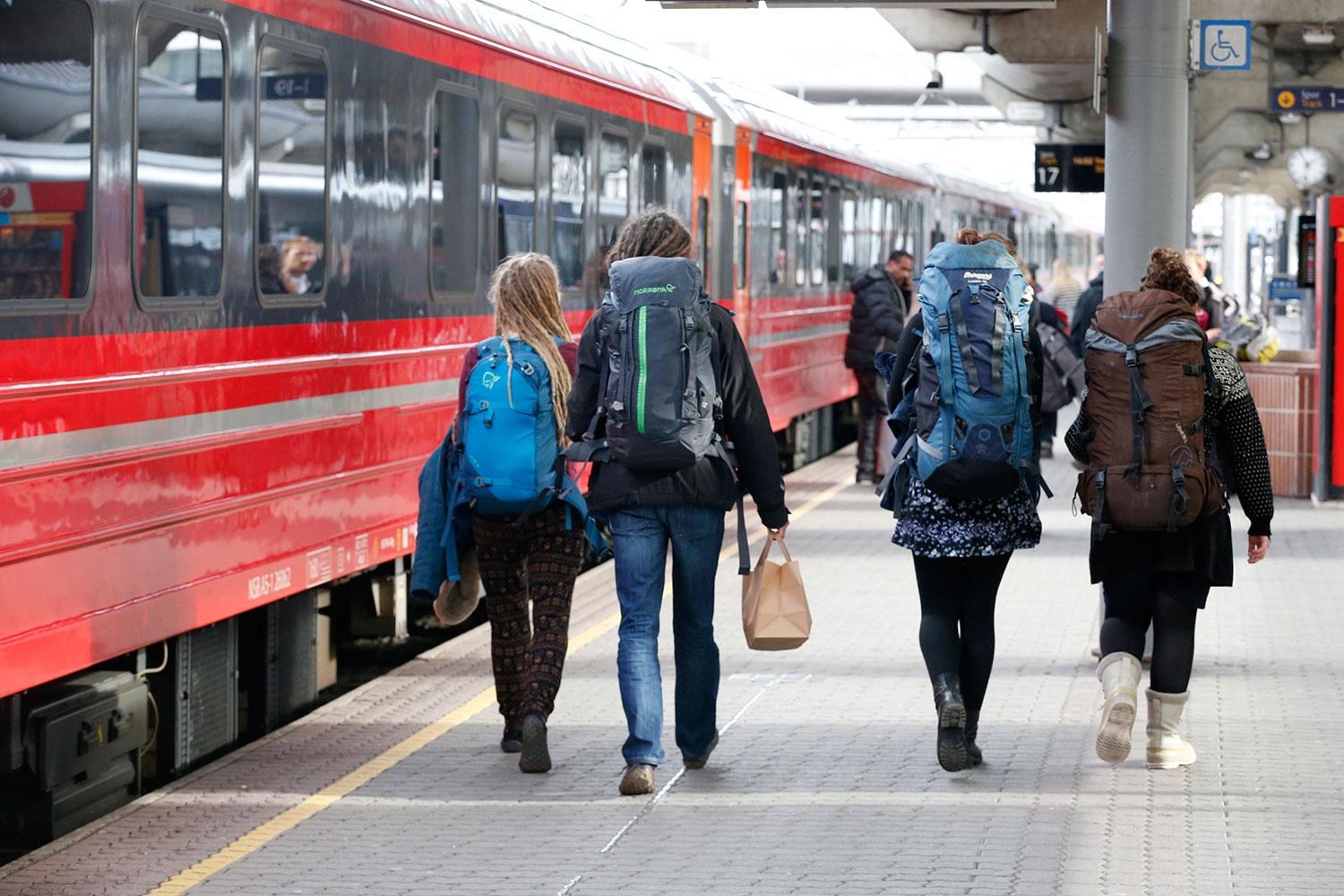 Tonåringar ska kunna resa fritt genom Europa, enligt förslaget.