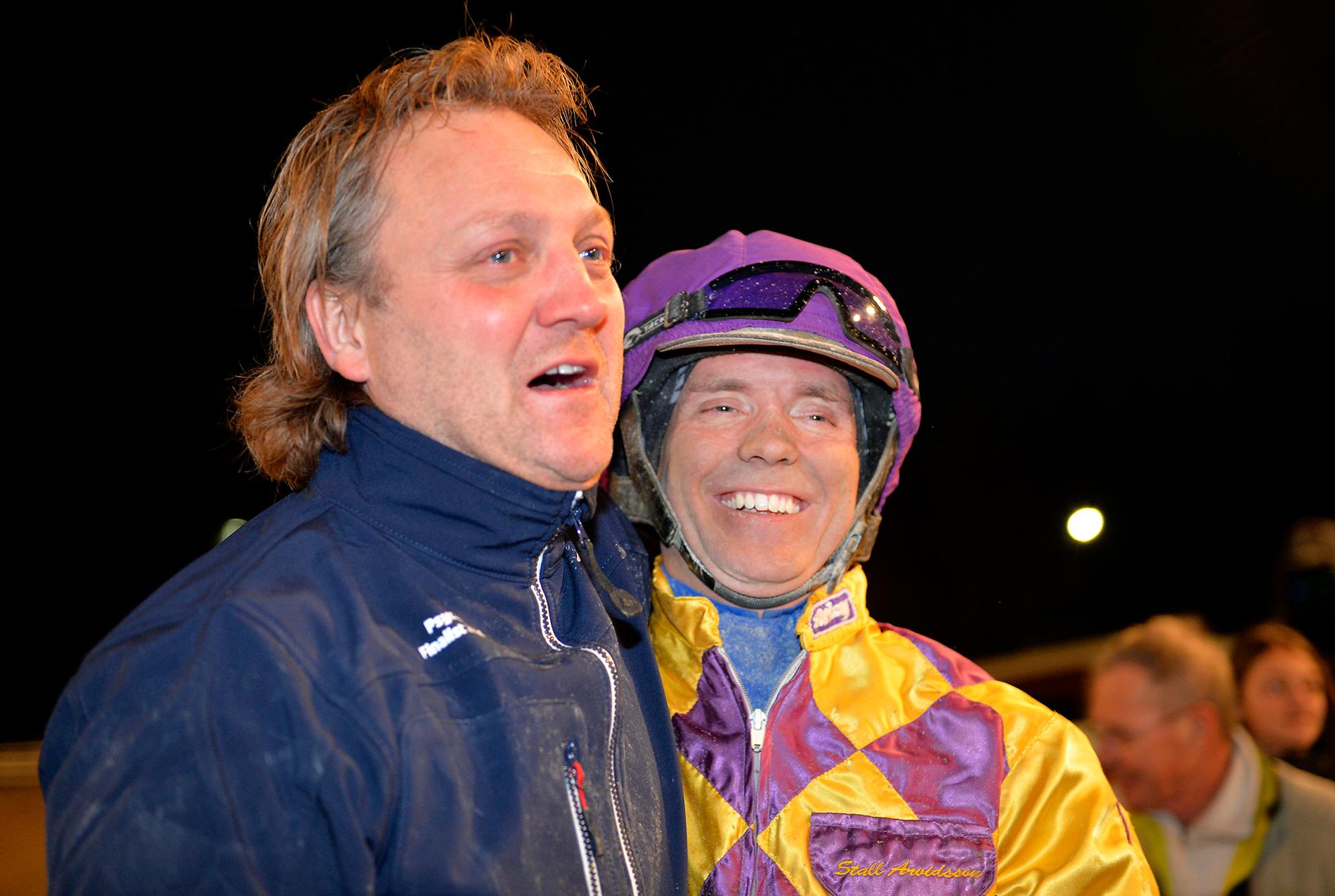 Håkan Arvidsson och Björn Goop efter segern i Breeders’ Crown med Psycho i november 2014.