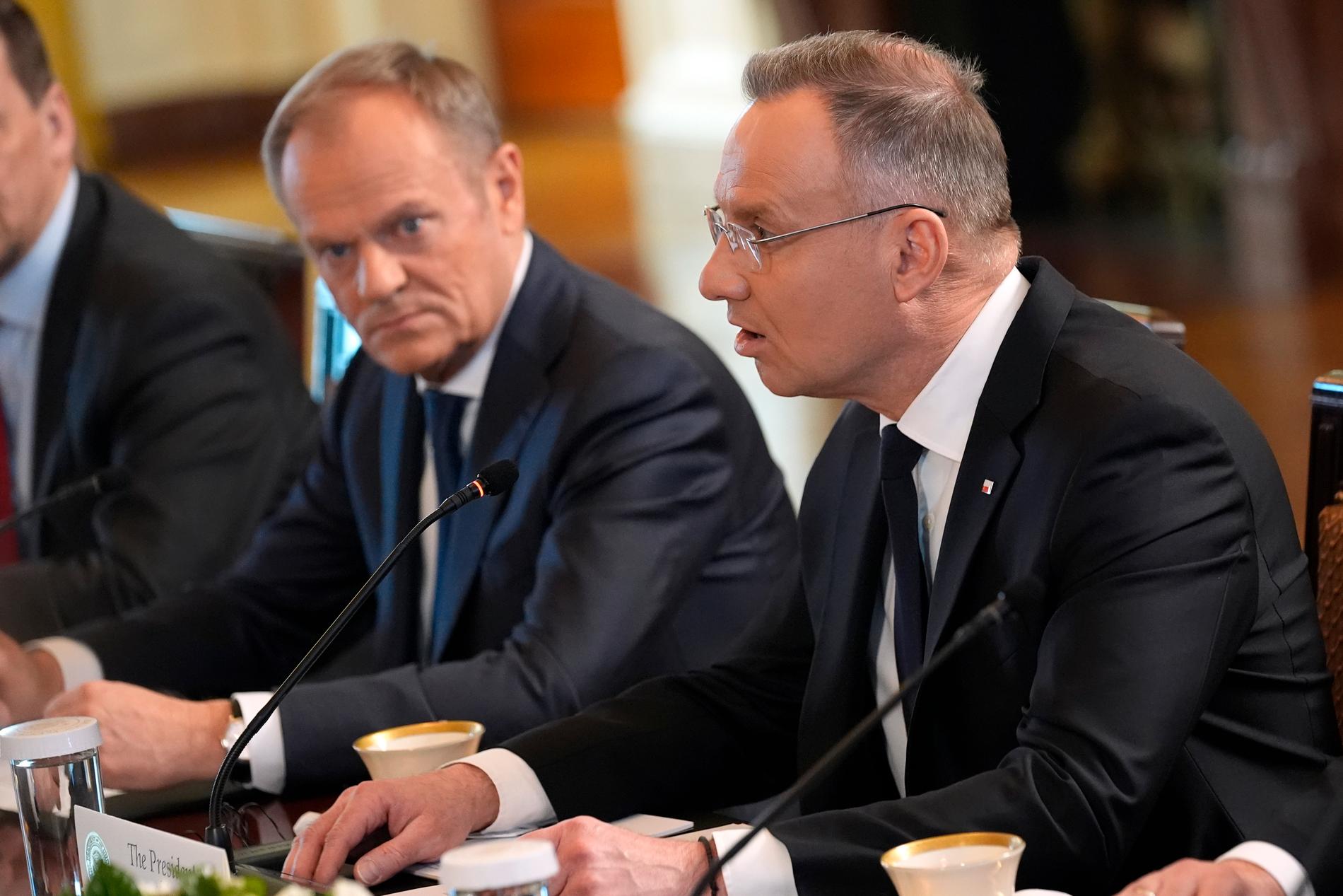 Polens president Andrzej Duda, till höger, vill se Natoländerna ska lägga mer pengar på försvaret i sina länder.