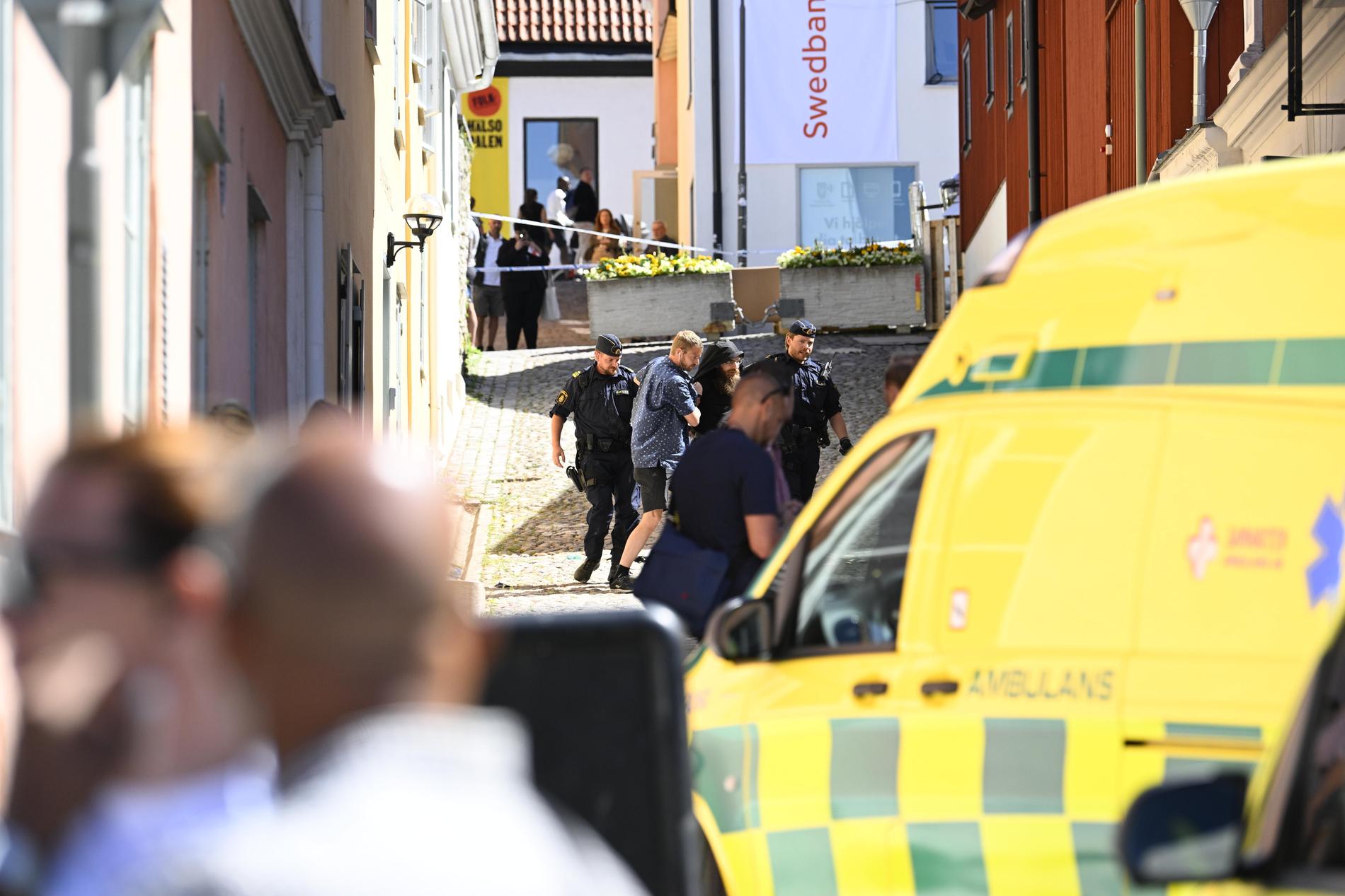 Polisen griper Theodor Engström efter knivdådet i Visby.