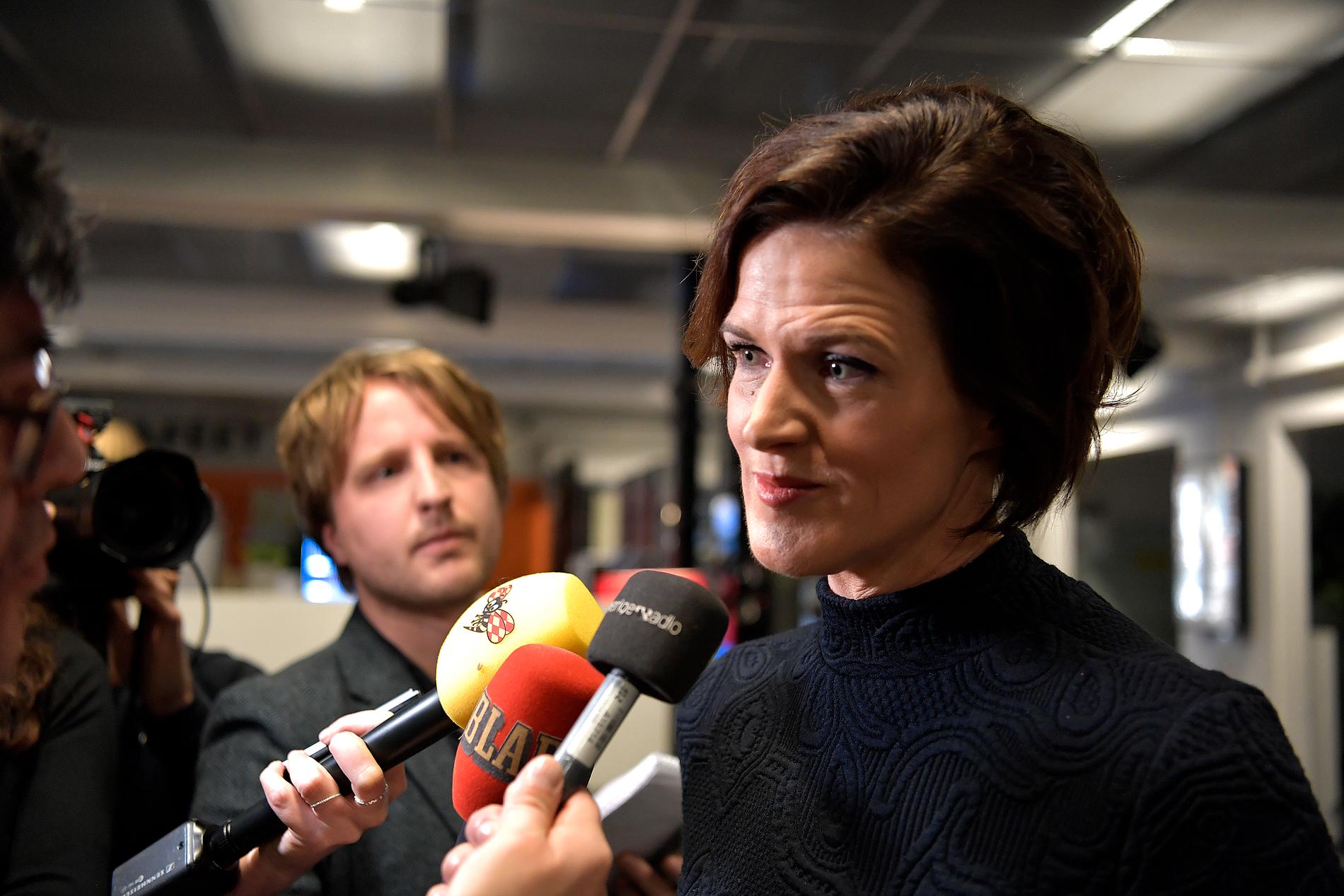 Moderatledaren Anna Kinberg Batra efter debatten i Aktuellt.