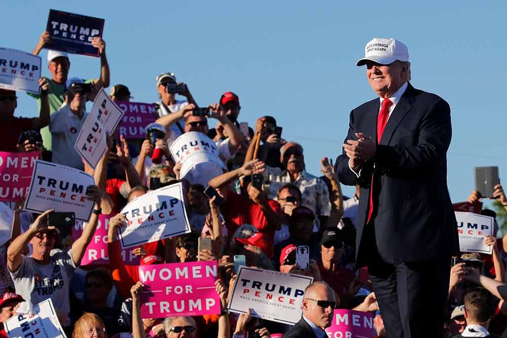 Donald Trump i Naples, Florida, under måndagen