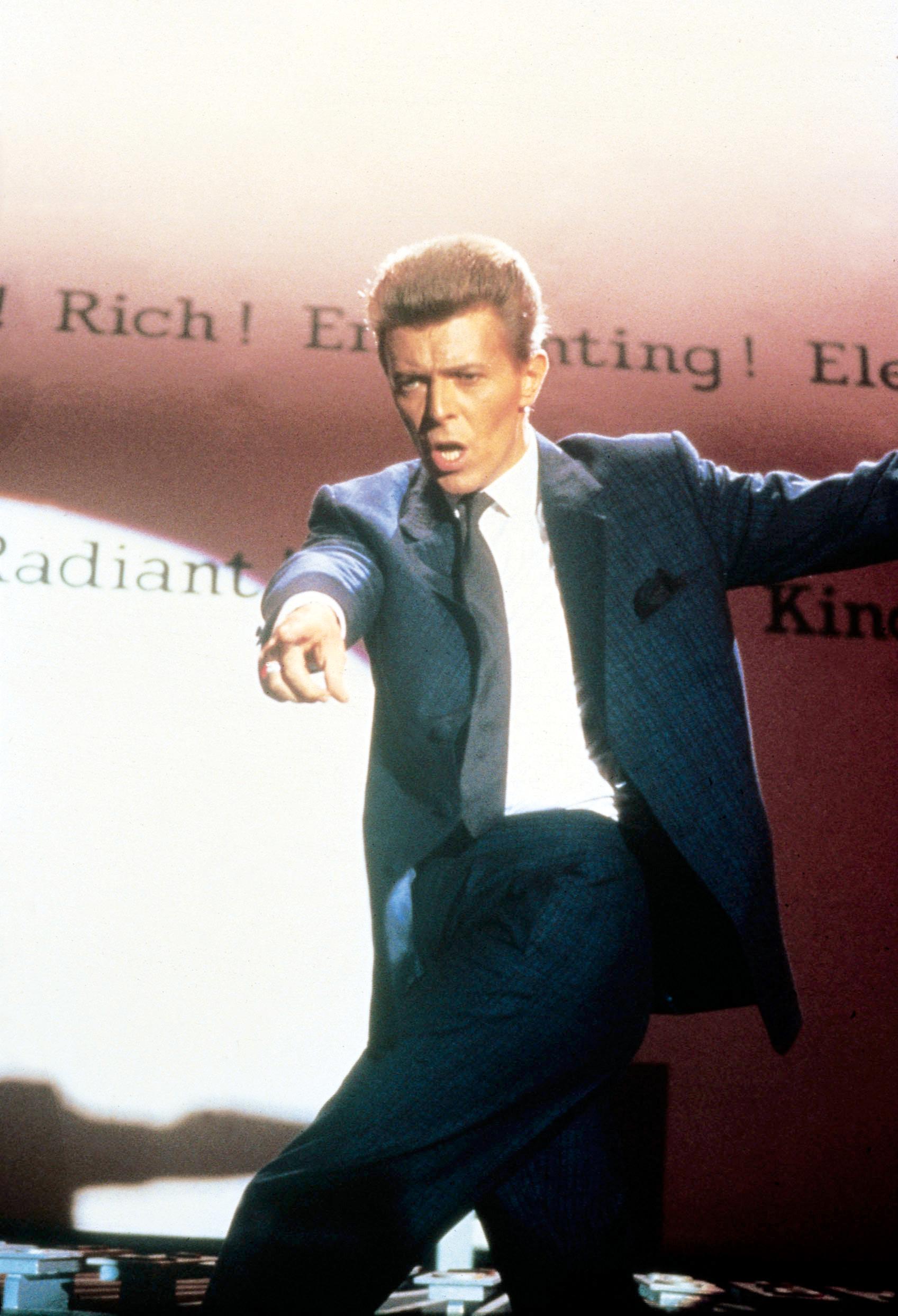 Bowie har en biroll i filmen ”Absolute Beginners” från 1986. I denna film om ungdomskulturen i Storbritanninen i skiftet mellan 1950- och 1960-talen. Han skrev och sjöng också filmens titelmelodi.