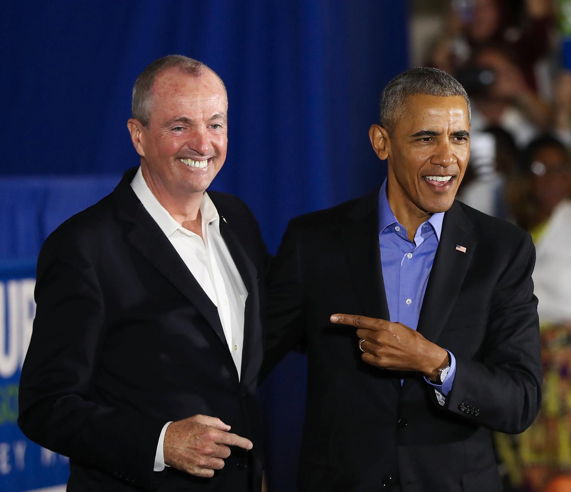 USA:s före detta president Barack Obama tillsammans med demokraternas kandidat till guvernörsvalet i New Jersey Phil Murphy.