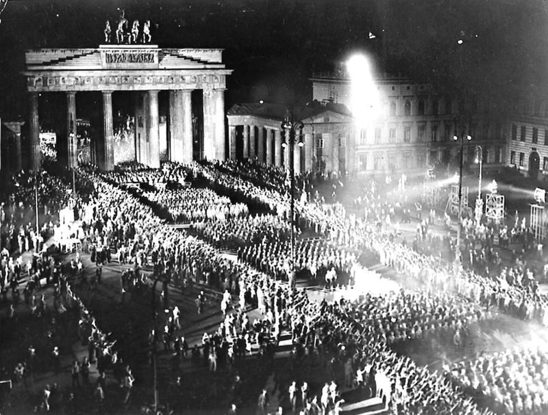 Hitlers maktövertagande i Berlin 1933.