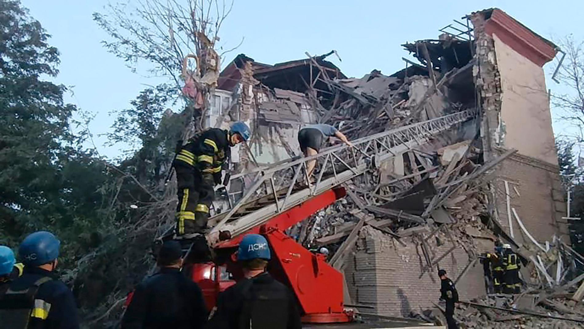 En bombad byggnad i Zaporizjzja.