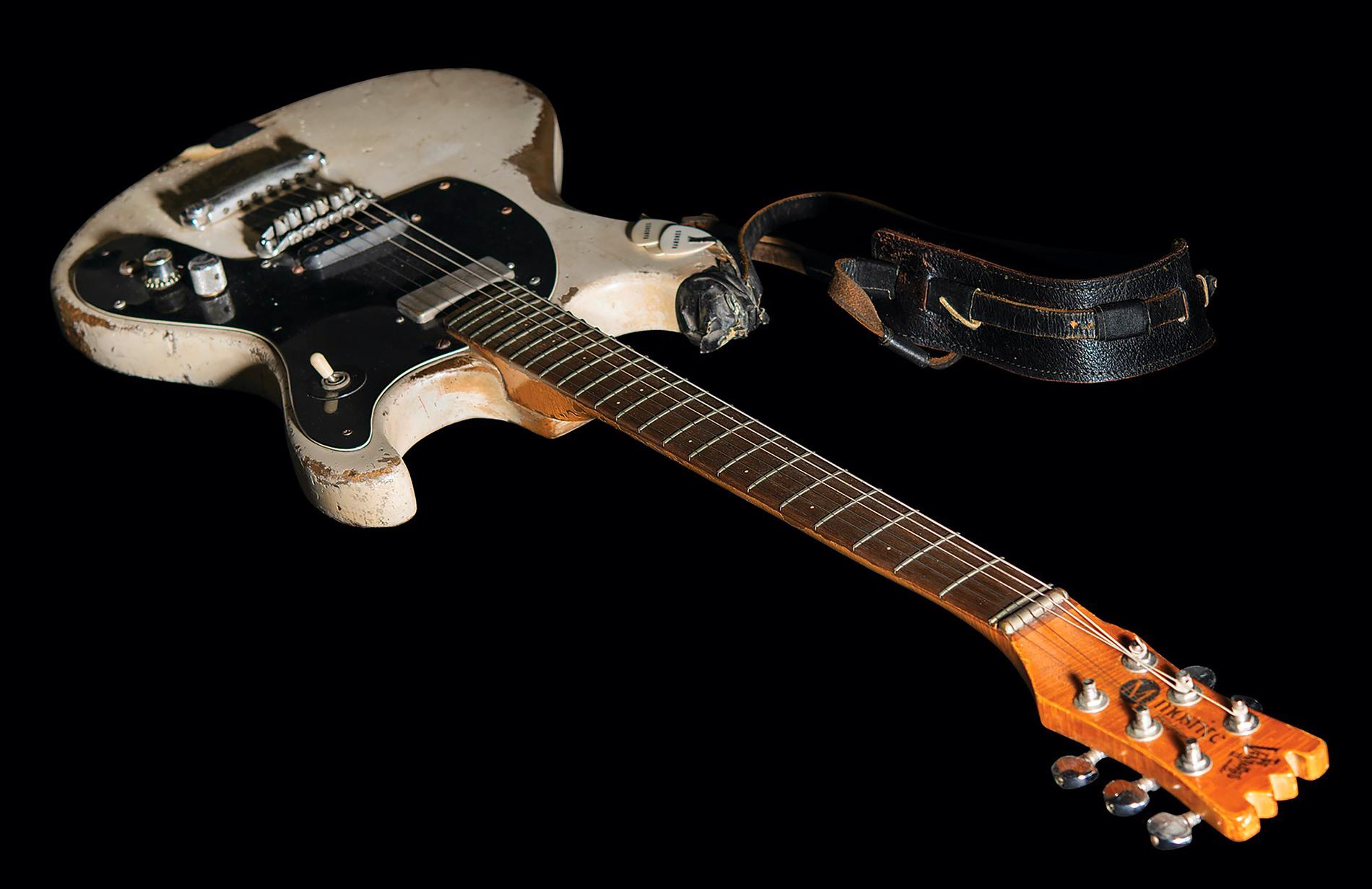 Johnny Ramones gitarr har sålts på auktion. Pressbild.