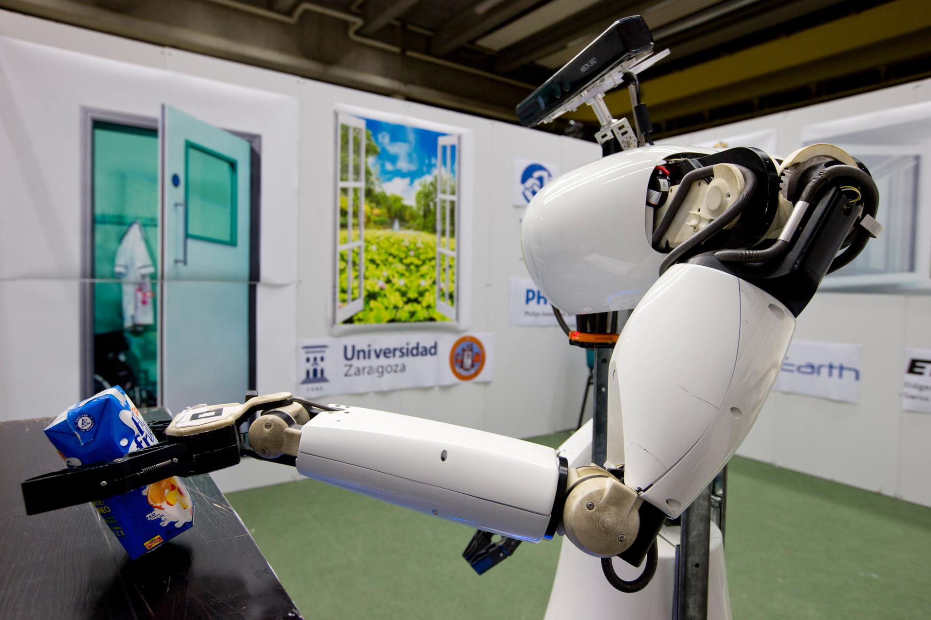 En robot på det tekniska universitetet i nederländska Eindhoven. Arkivbild.
