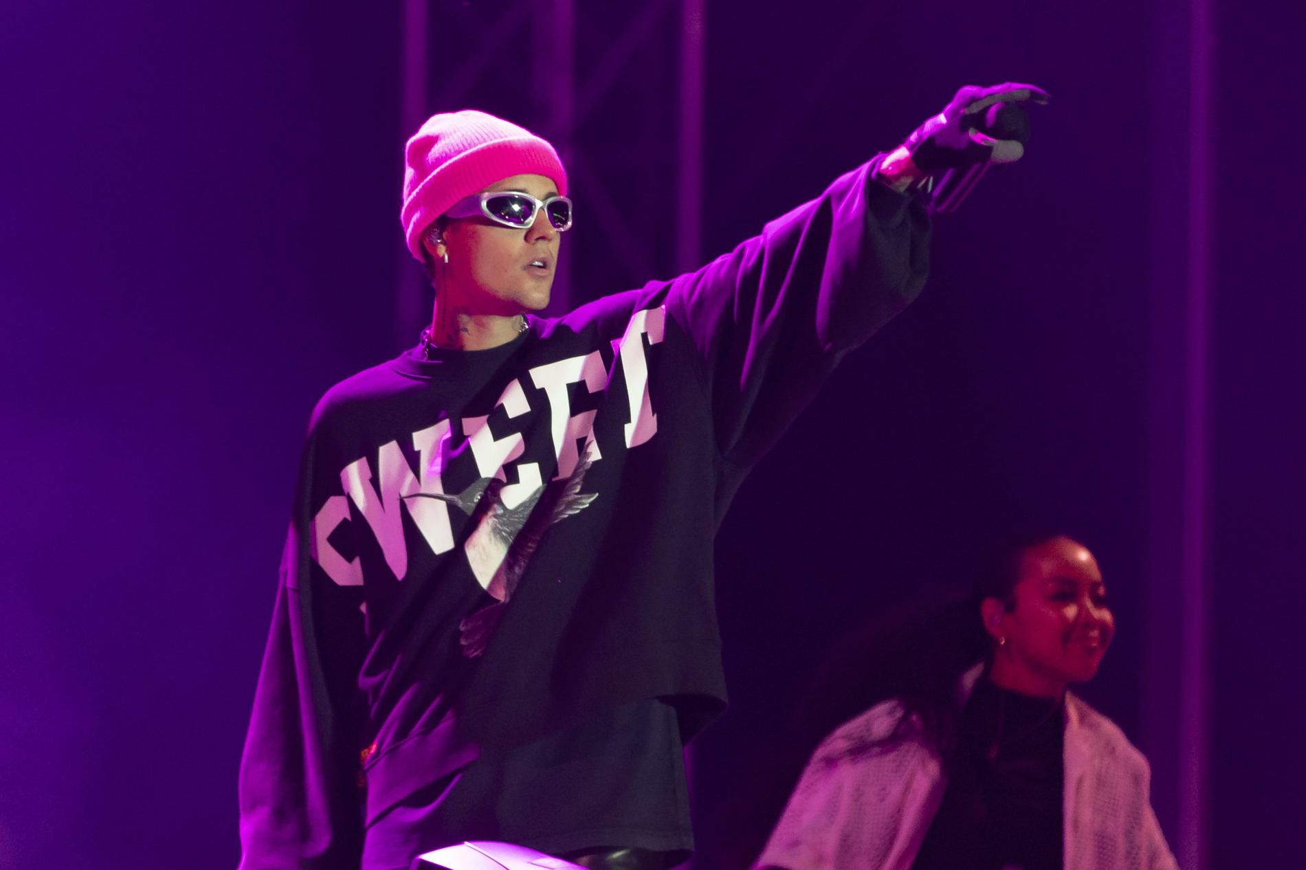 Justin Bieber under sin senaste Sverigespelning på Big Slap-festivalen i fjol. Stjärnan skulle ha spelat på Tele2 Arena i Stockholm i mars men ställde in hela sin turné. 