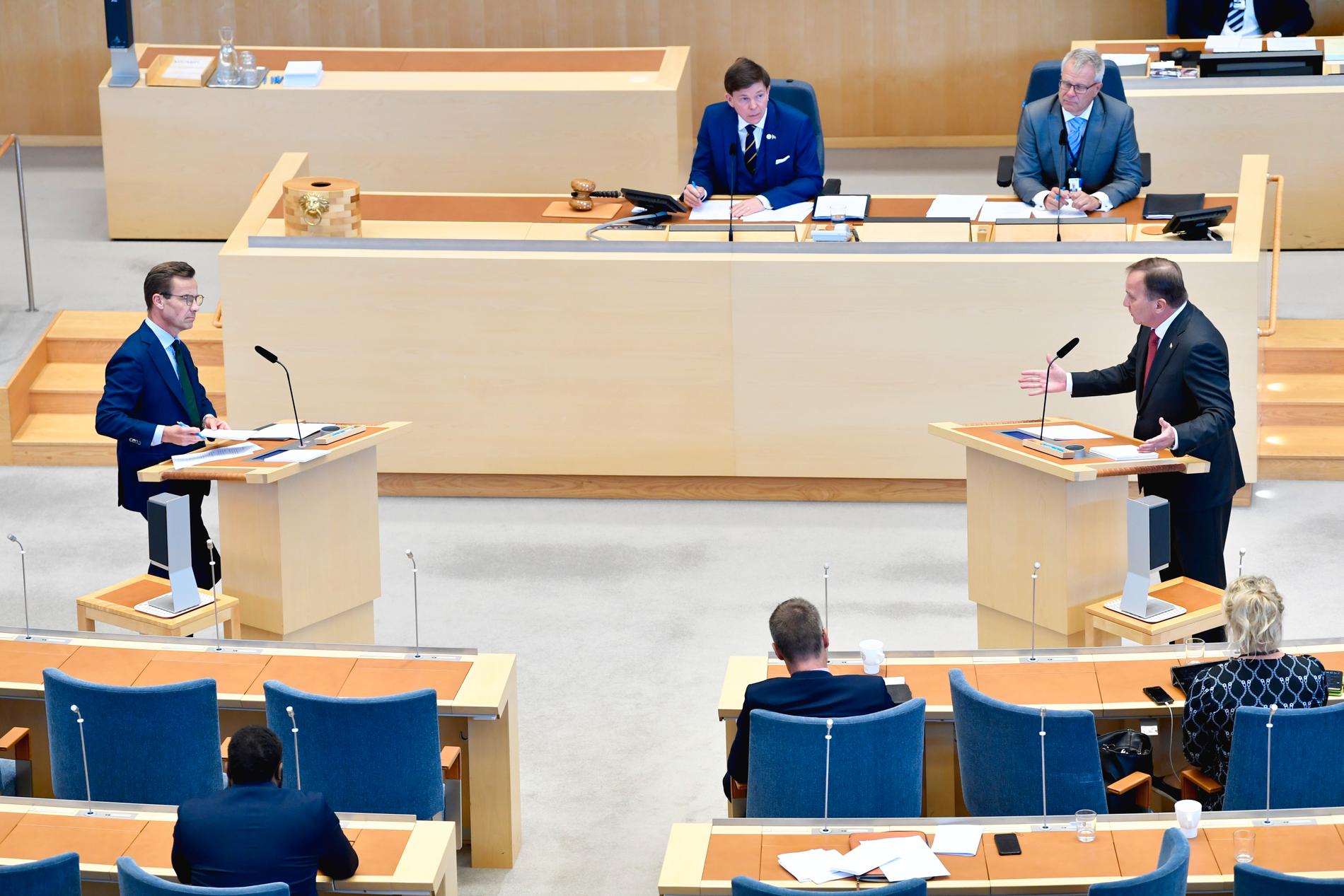 Den 18 november var det tänkt att partiledarna skulle debattera EU-frågor i riksdagen. Arkivbild.