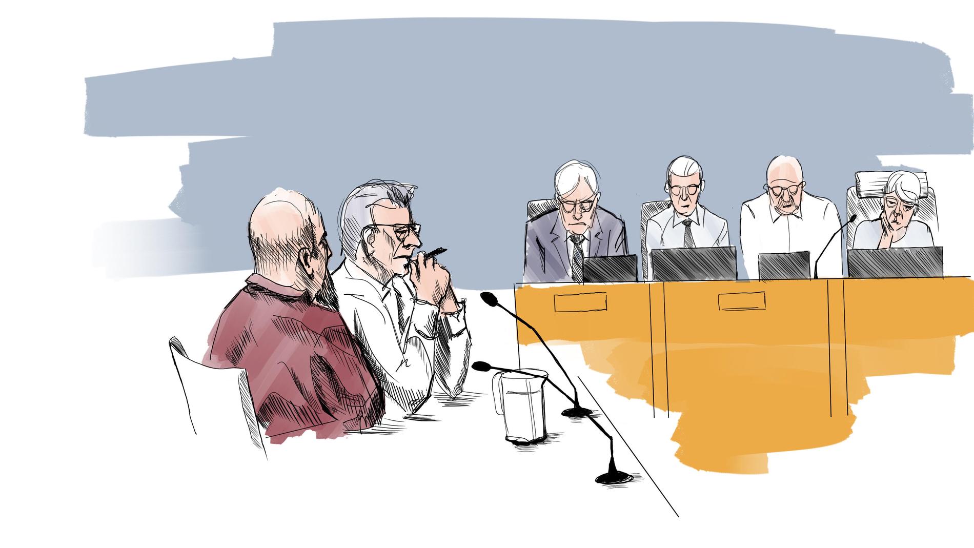 Rättegångsteckning från förhandlingarna i hovrätten för nedre Norrland, i förra veckan. I förgrunden den åtalade mannen och hans advokat.