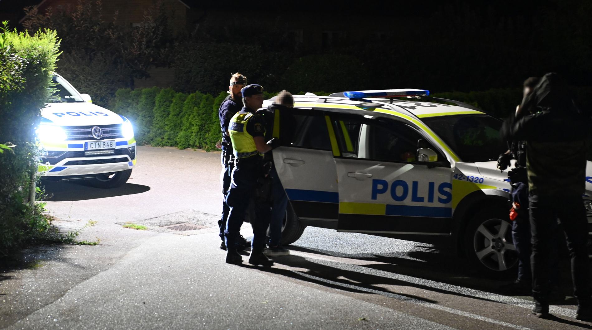 En större polisinsats pågår i Linköping.