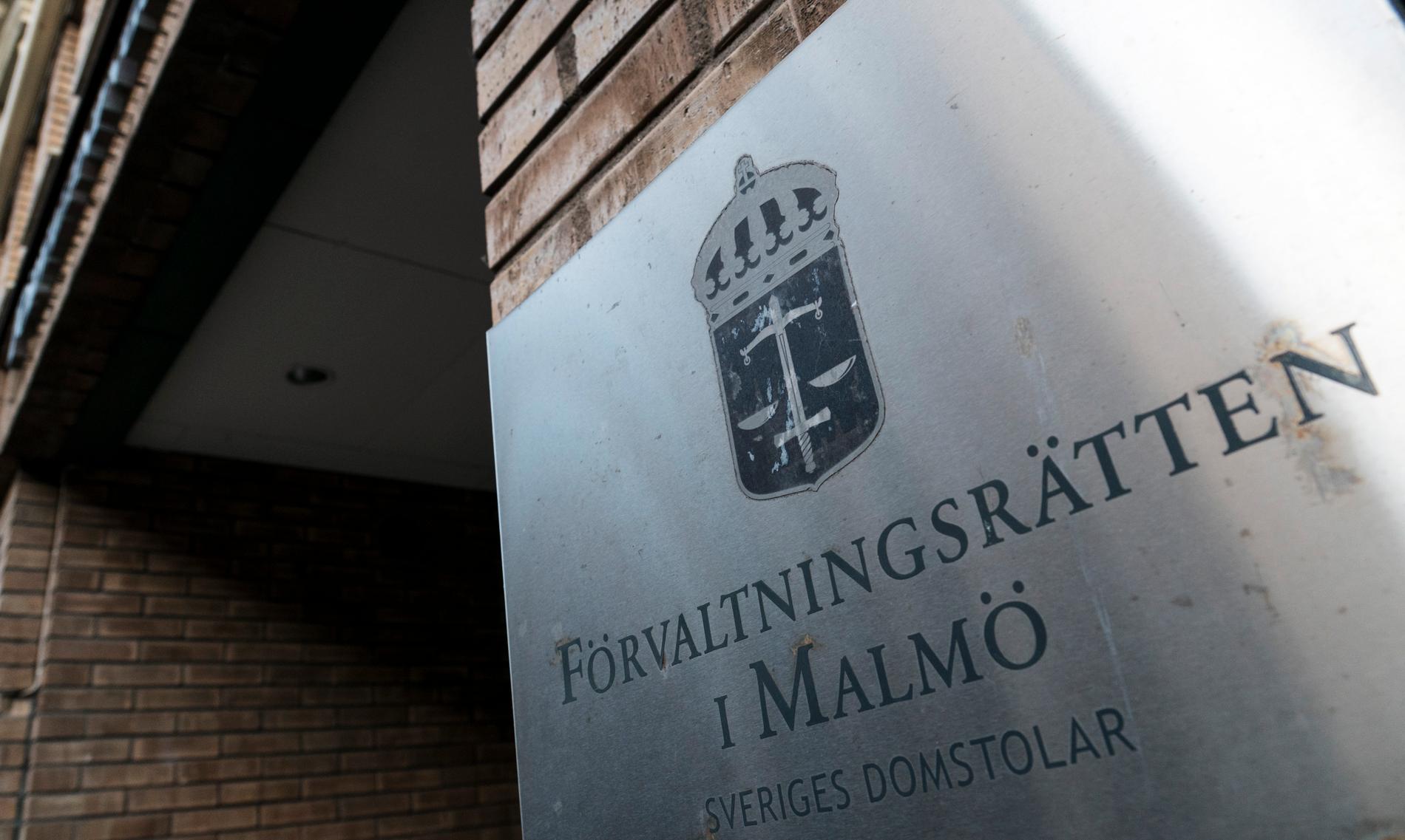 En 16-årig pojke har avvikit efter en domstolsförhandling förvaltningsrätten i centrala Malmö. Arkivbild.