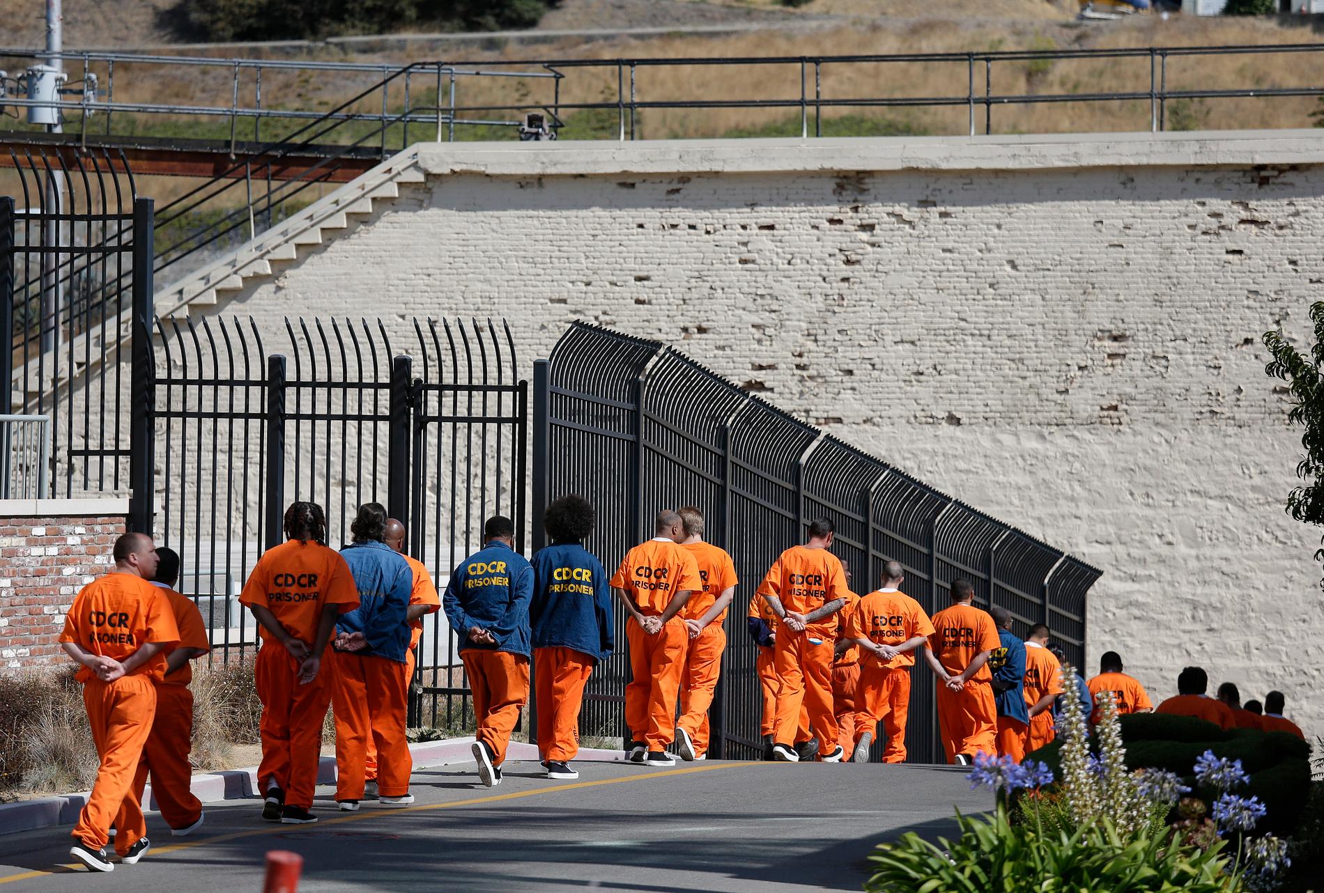 Intagna utanför San Quentin state prison i Kalifornien. 