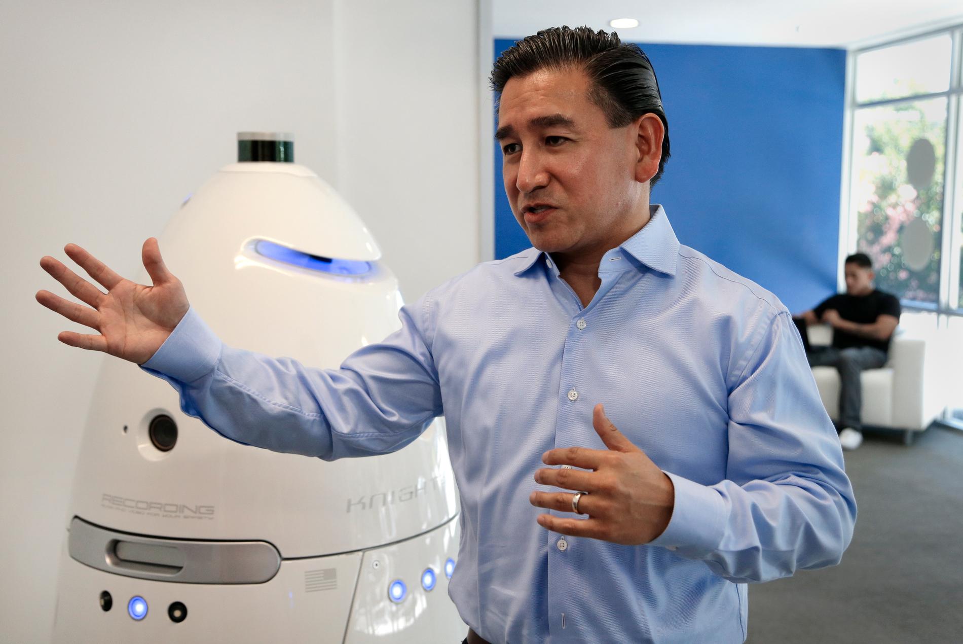 Roboten demonstreras vid företaget Knightscope Inc’s huvudkontor i Mountain View, Kalifornien.