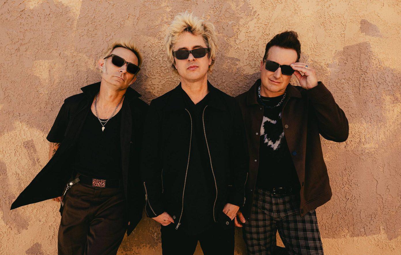 Green Day räddar inte världen med nya skivan ”Saviors” men kan nog erbjuda många lyssnare en tillfällig flykt från tristess.