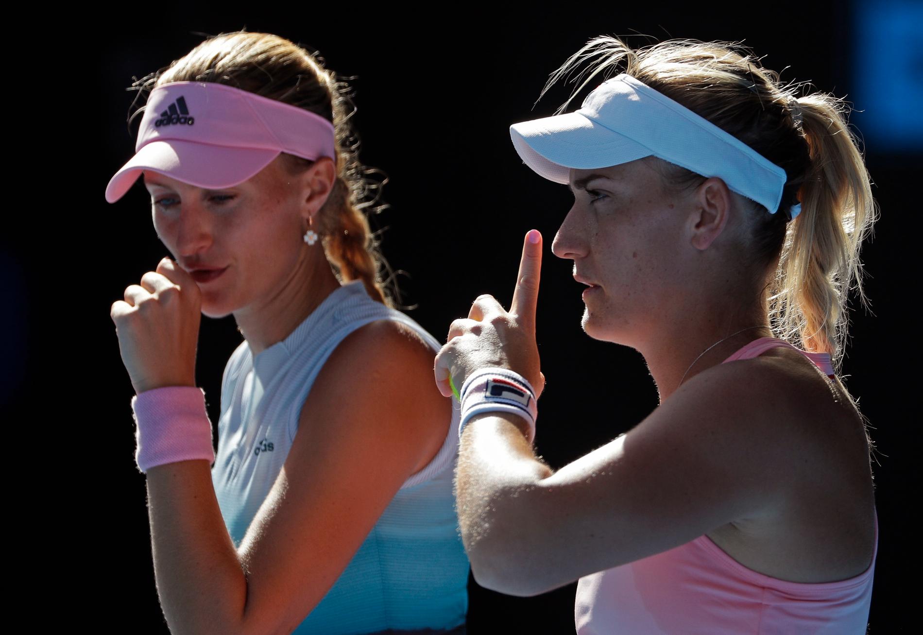 Dubbelparet Kristina Mladenovic och Timea Babos, här under Australian Open i januari, stoppades från vidare spel i USA Open.