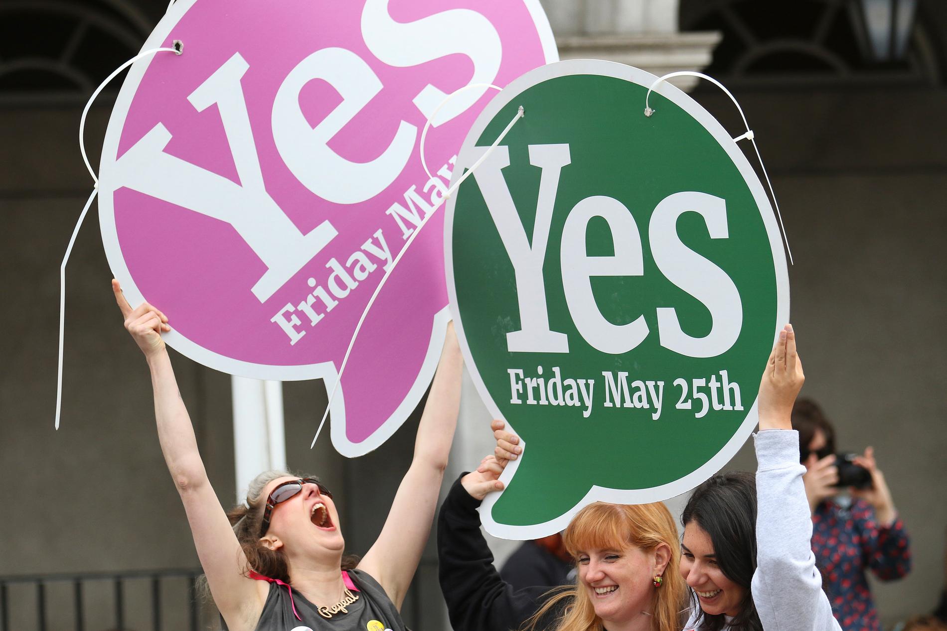 I maj förra året ställde sig 66,4 procent av irländarna bakom en liberalisering av abortlagstiftningen i Irland. På bilden firar förespråkarna resultatet i Dublin.