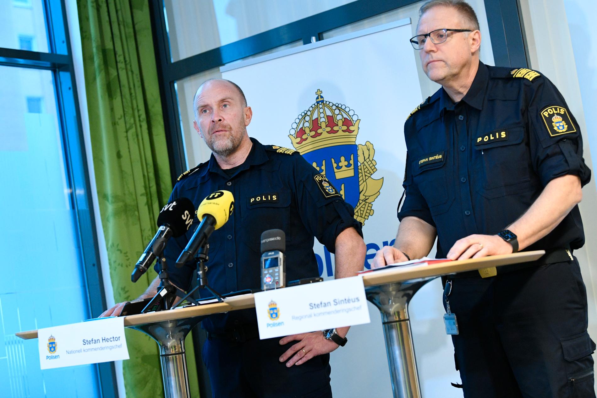 Stefan Hector, nationell kommenderingschef för Operation rimfrost och Stefan Sintéus, regional kommenderingschef, på en pressträff i Malmö.
