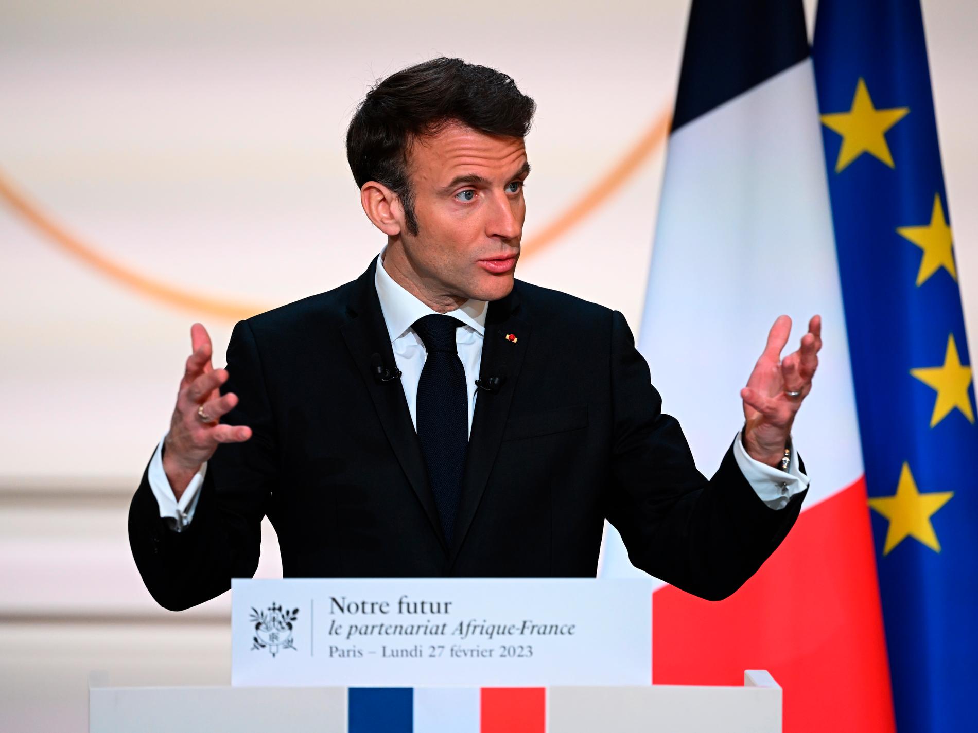 Macron: Stor minskning av styrkor i Afrika