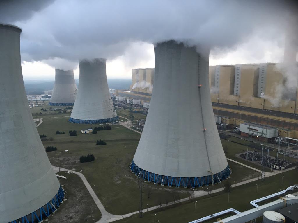 Kolkraftverk i den polska staden Belchatow. Arkivbild