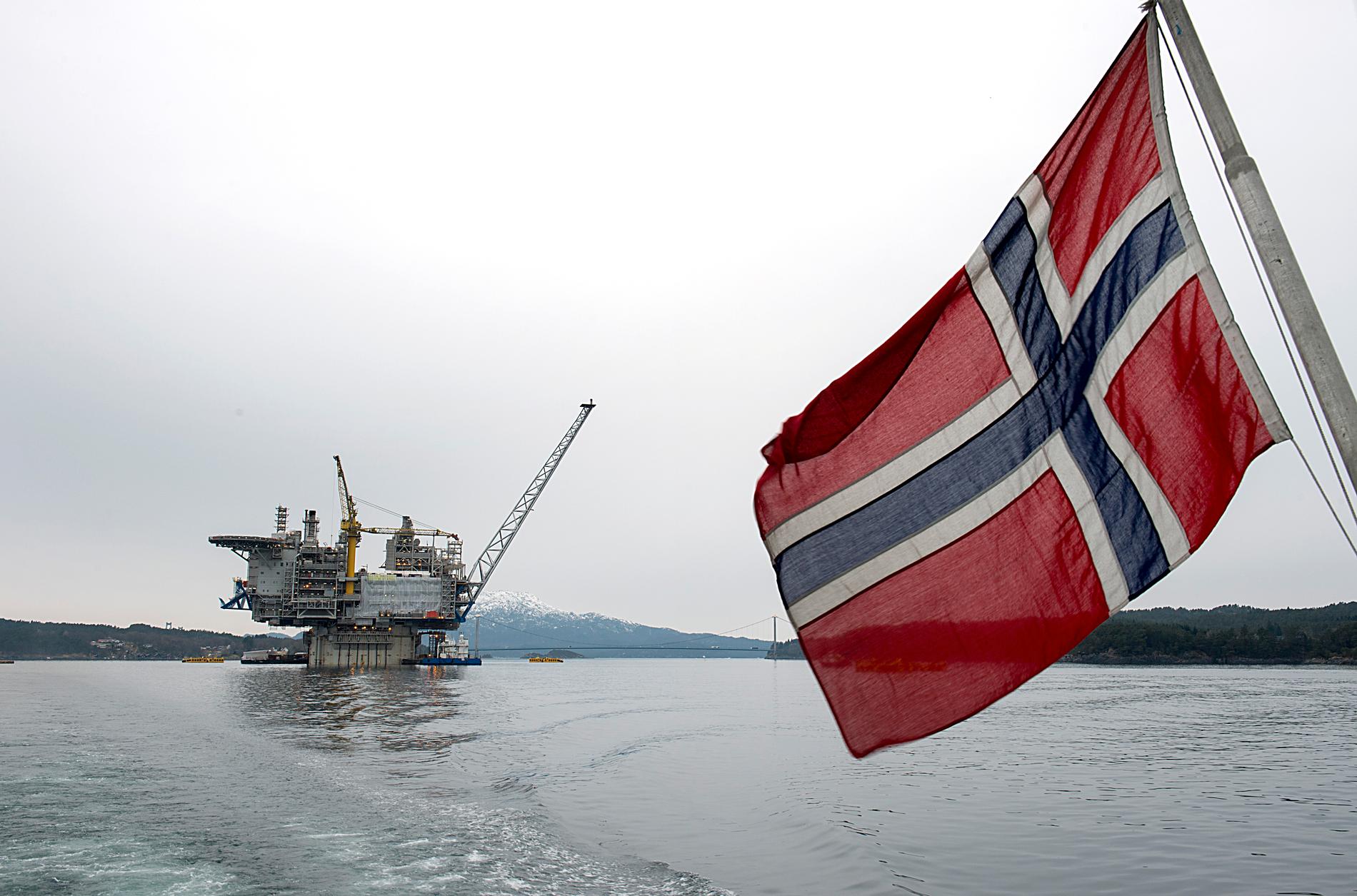 Norges oljefond tappade 485 miljarder norska kronor under 2018.