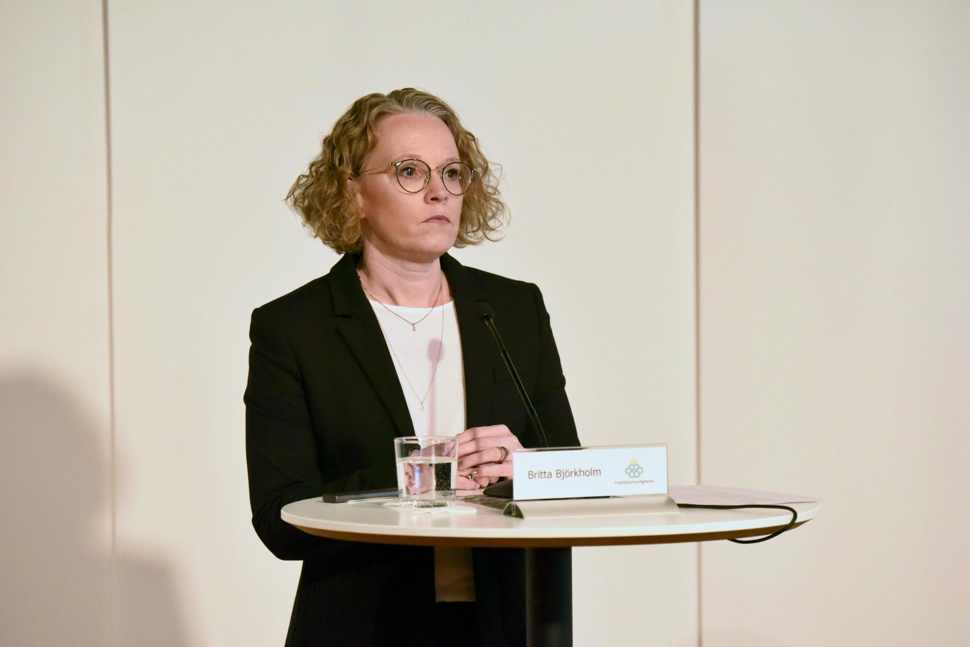 Britta Björkholm, avdelningschef, Folkhälsomyndigheten vid torsdagens presskonferens