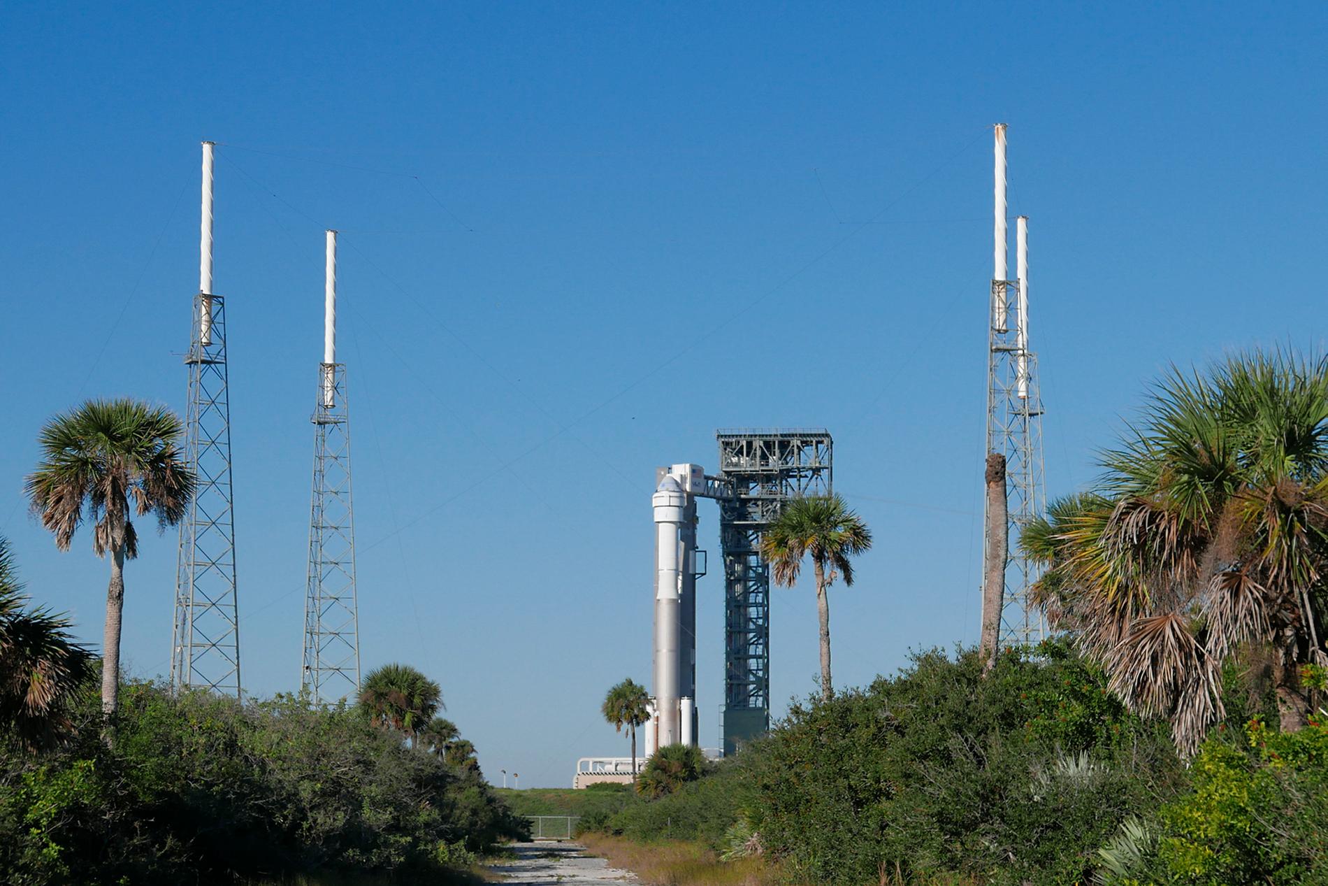 Raketen Atlas 5 står redo för att skjuta upp Starliner-kapseln denna vecka.