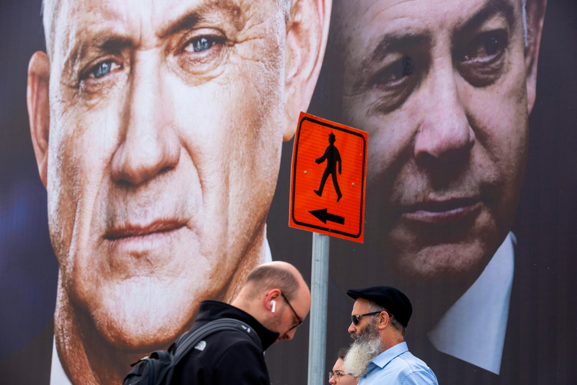 Strid på kniven. Korruptionsåtalade premiärministern Benjamin Netanyahu och hans rival Benny Gantz (till vänster i bild) möts igen.