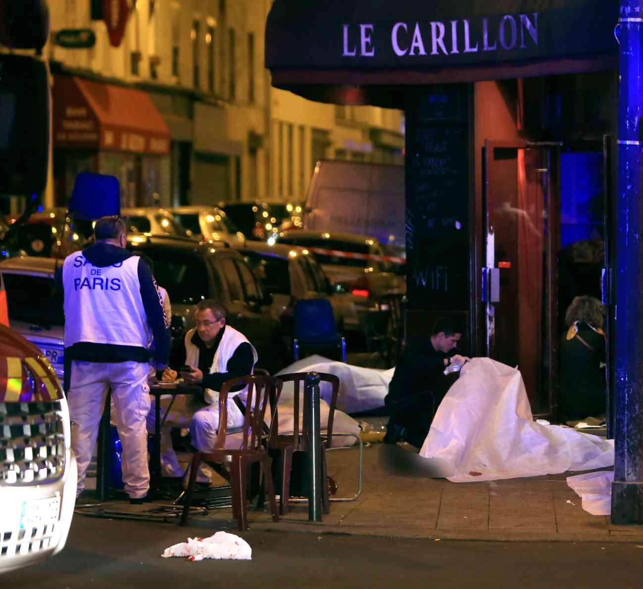 November 2015: 15 människor sköts till döds på restaurangen Le Carillon. Ytterligare 115 dödades på andra platser i Paris.